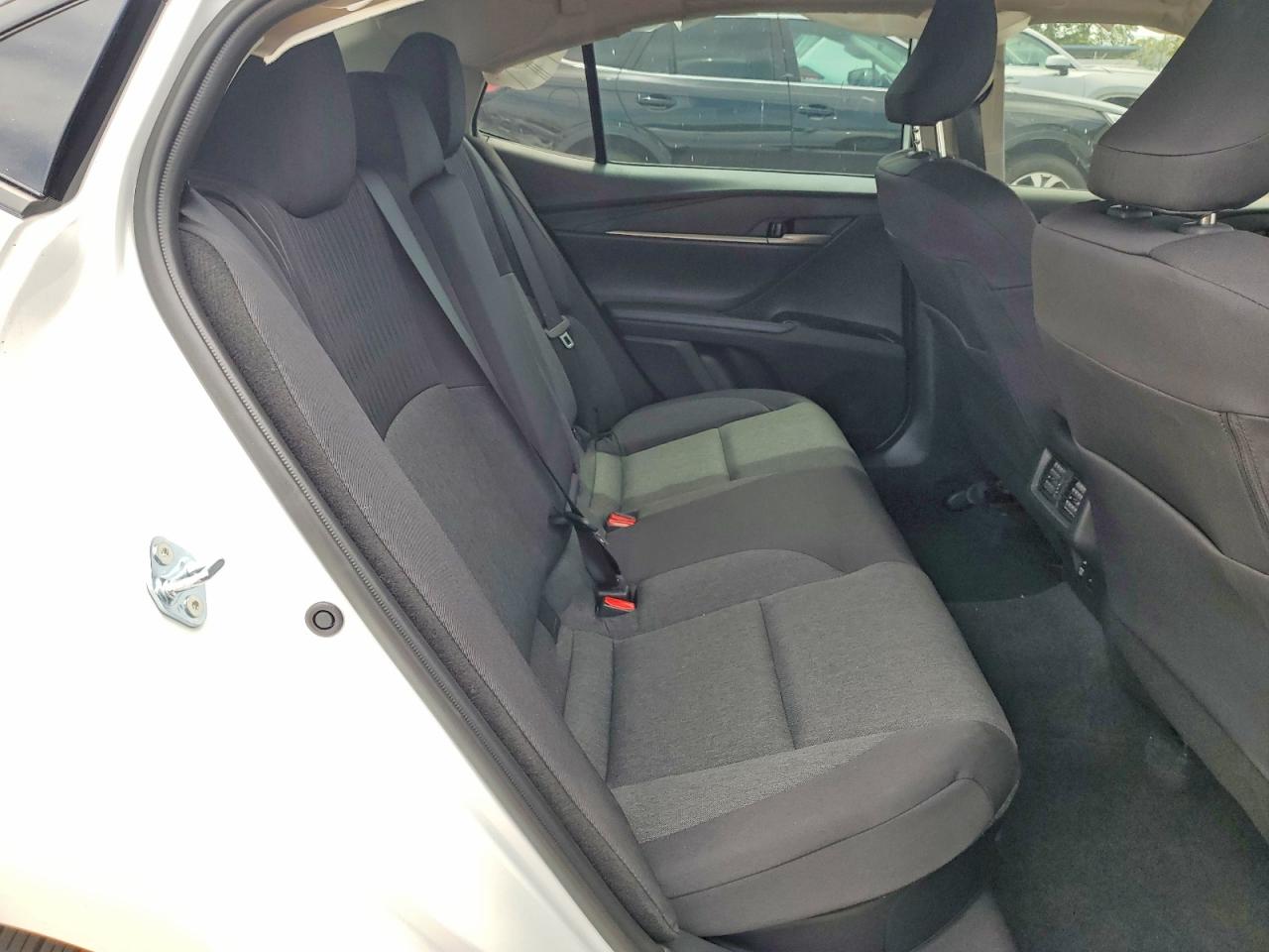 2026 Toyota Camry Le White vin: 4T1DAACK4TU267703