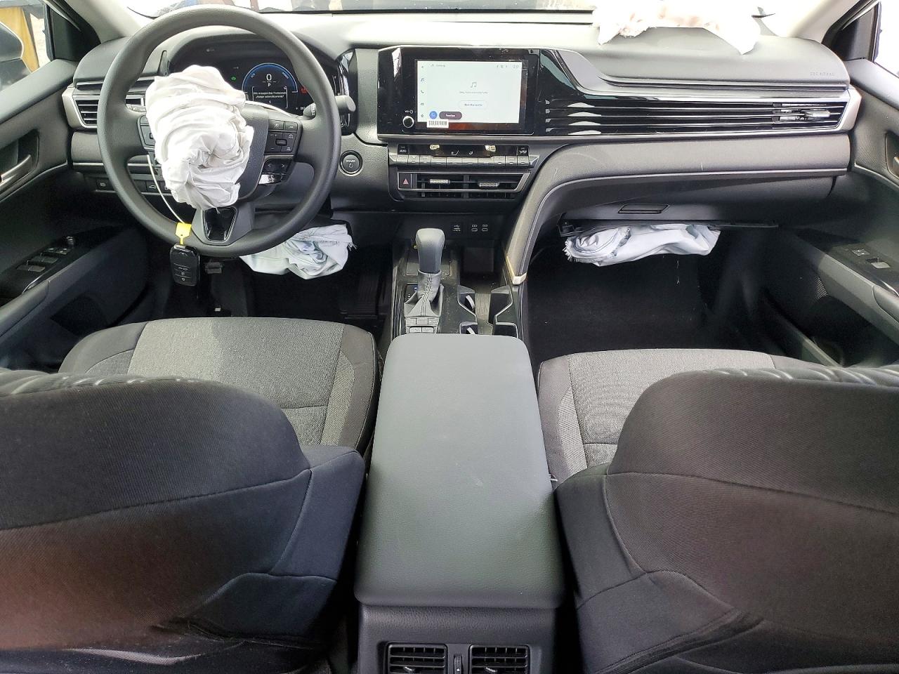 2026 Toyota Camry Le White vin: 4T1DAACK4TU267703