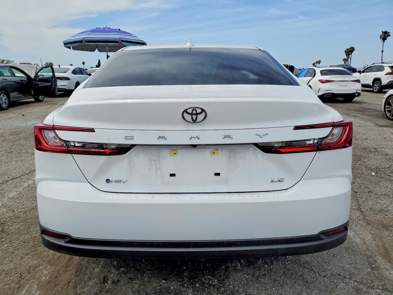 2026 Toyota Camry Le White vin: 4T1DAACK4TU267703