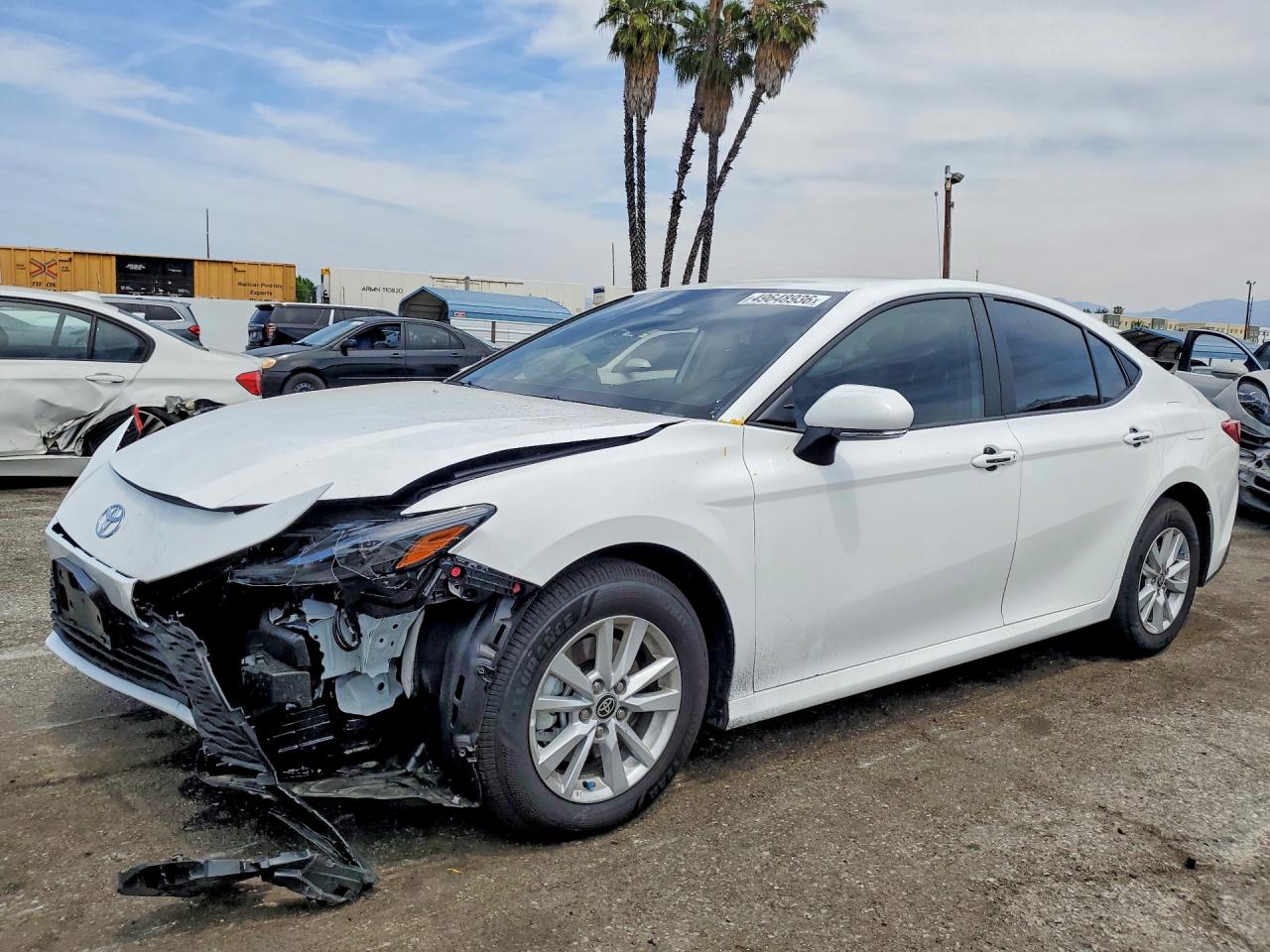 2026 Toyota Camry Le White vin: 4T1DAACK4TU267703
