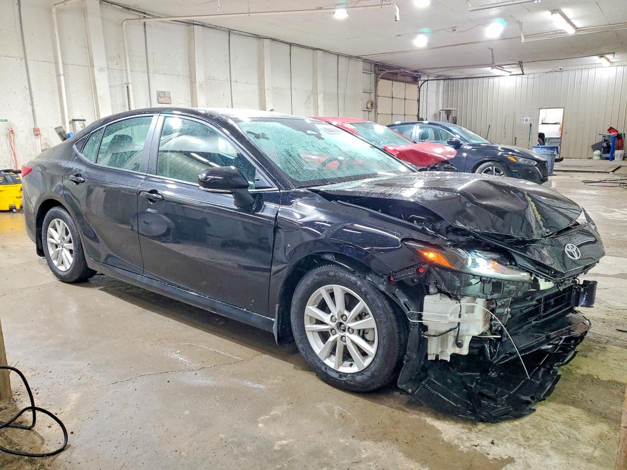 2025 Toyota Camry Le Черный vin: 4T1DAACK5SU010371