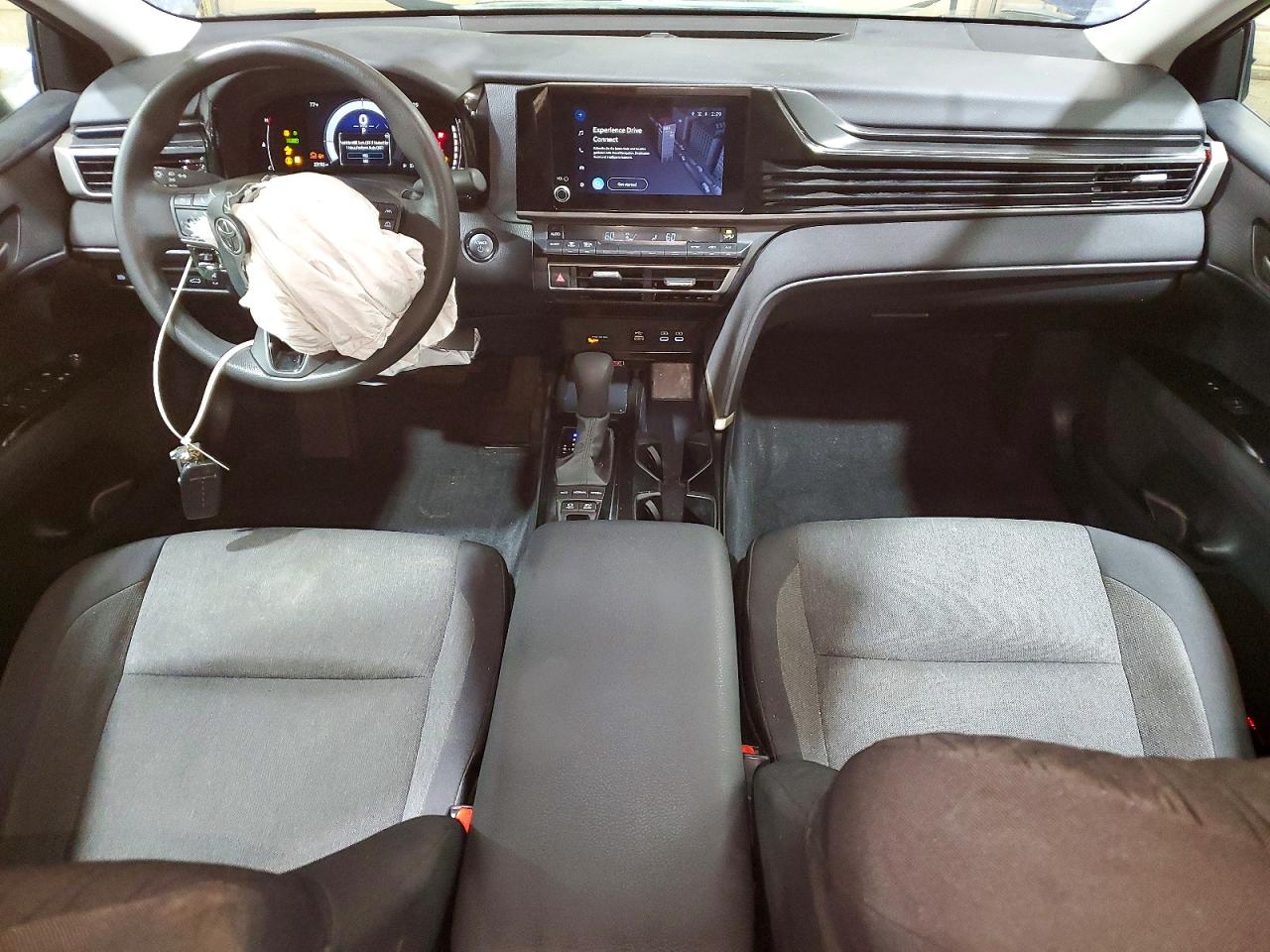 2025 Toyota Camry Le Черный vin: 4T1DAACK5SU010371