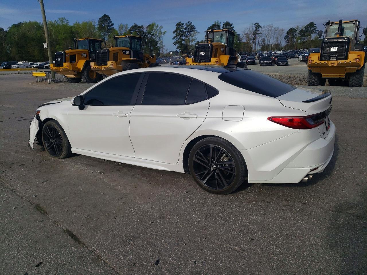 2025 Toyota Camry Xse White vin: 4T1DAACK5SU024853