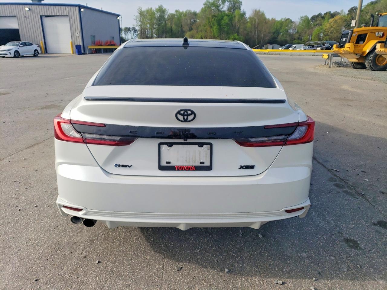 2025 Toyota Camry Xse White vin: 4T1DAACK5SU024853