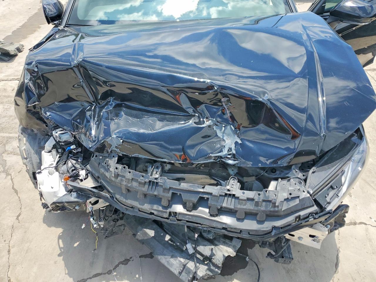 2025 Toyota Camry Se Black vin: 4T1DAACK5SU047128
