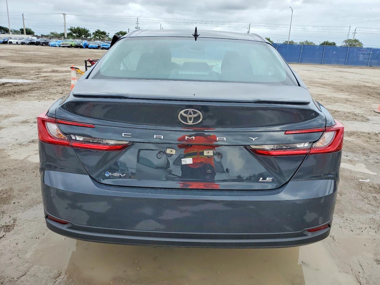 2025 Toyota Camry Серый vin: 4T1DAACK5SU577955