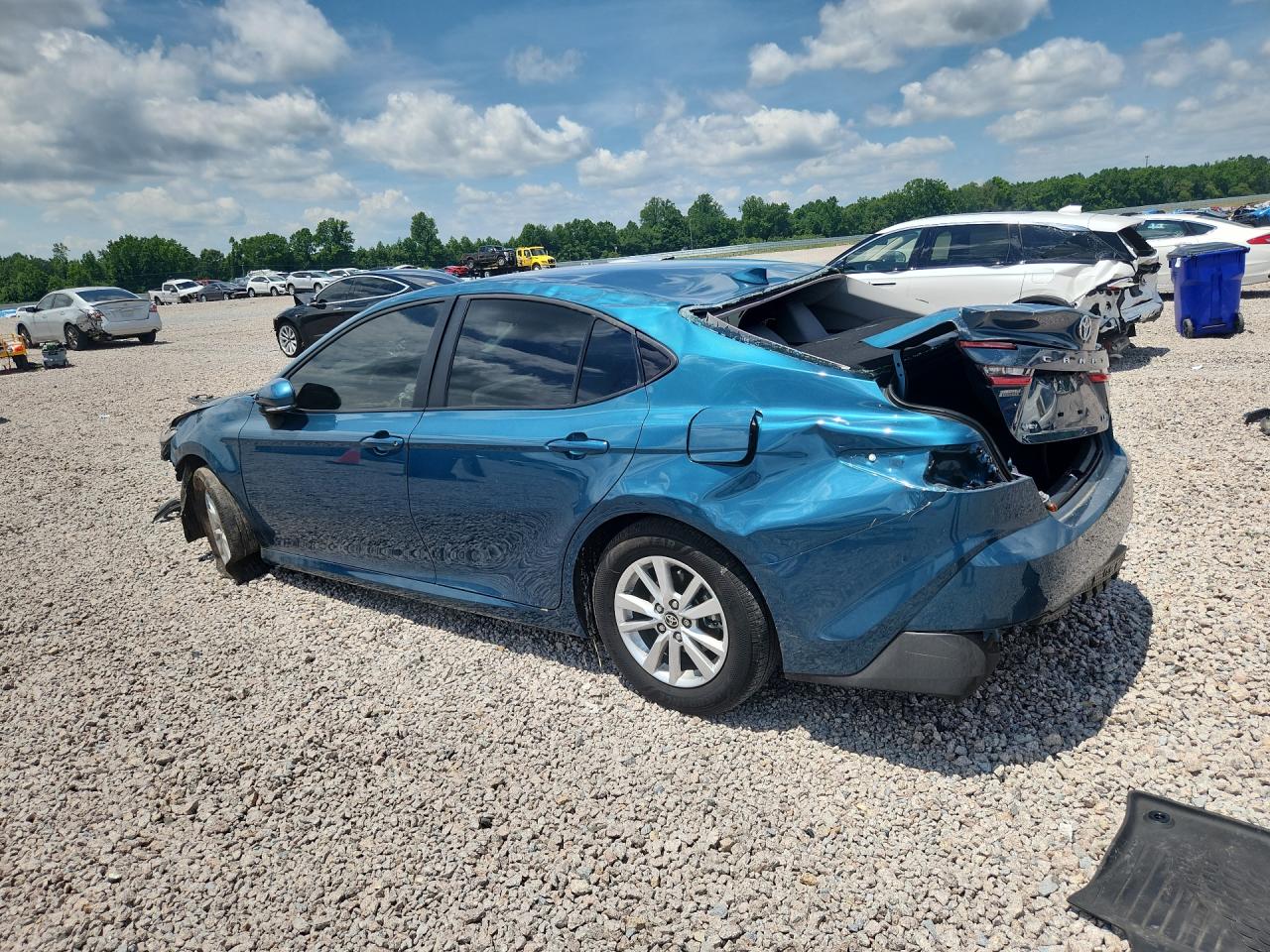 2025 Toyota Camry Le Blue vin: 4T1DAACK5SU592018