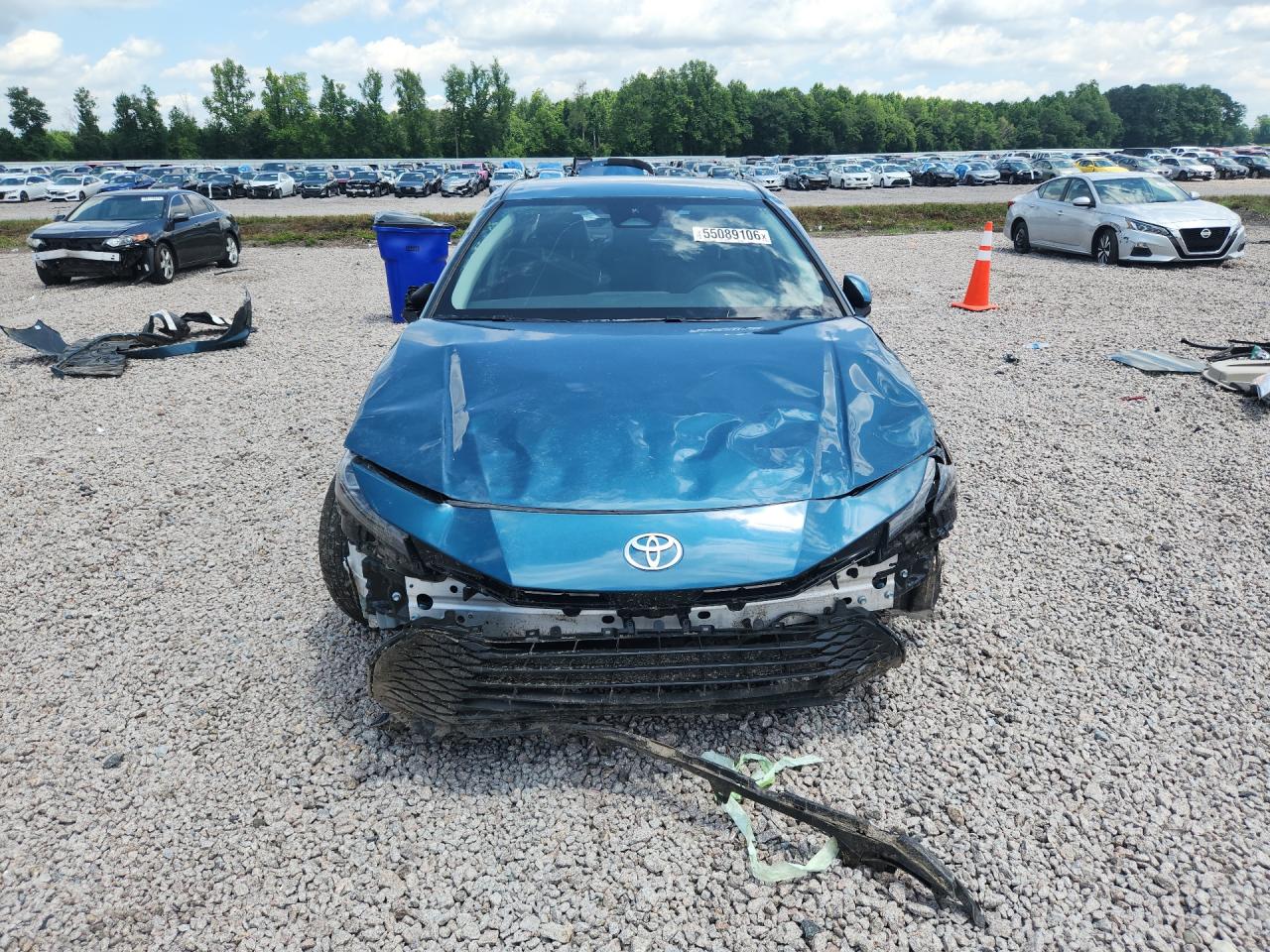 2025 Toyota Camry Le Blue vin: 4T1DAACK5SU592018