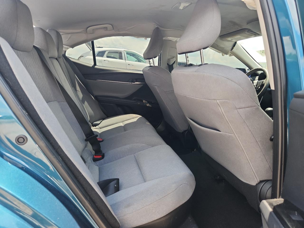 2025 Toyota Camry Le Blue vin: 4T1DAACK5SU592018
