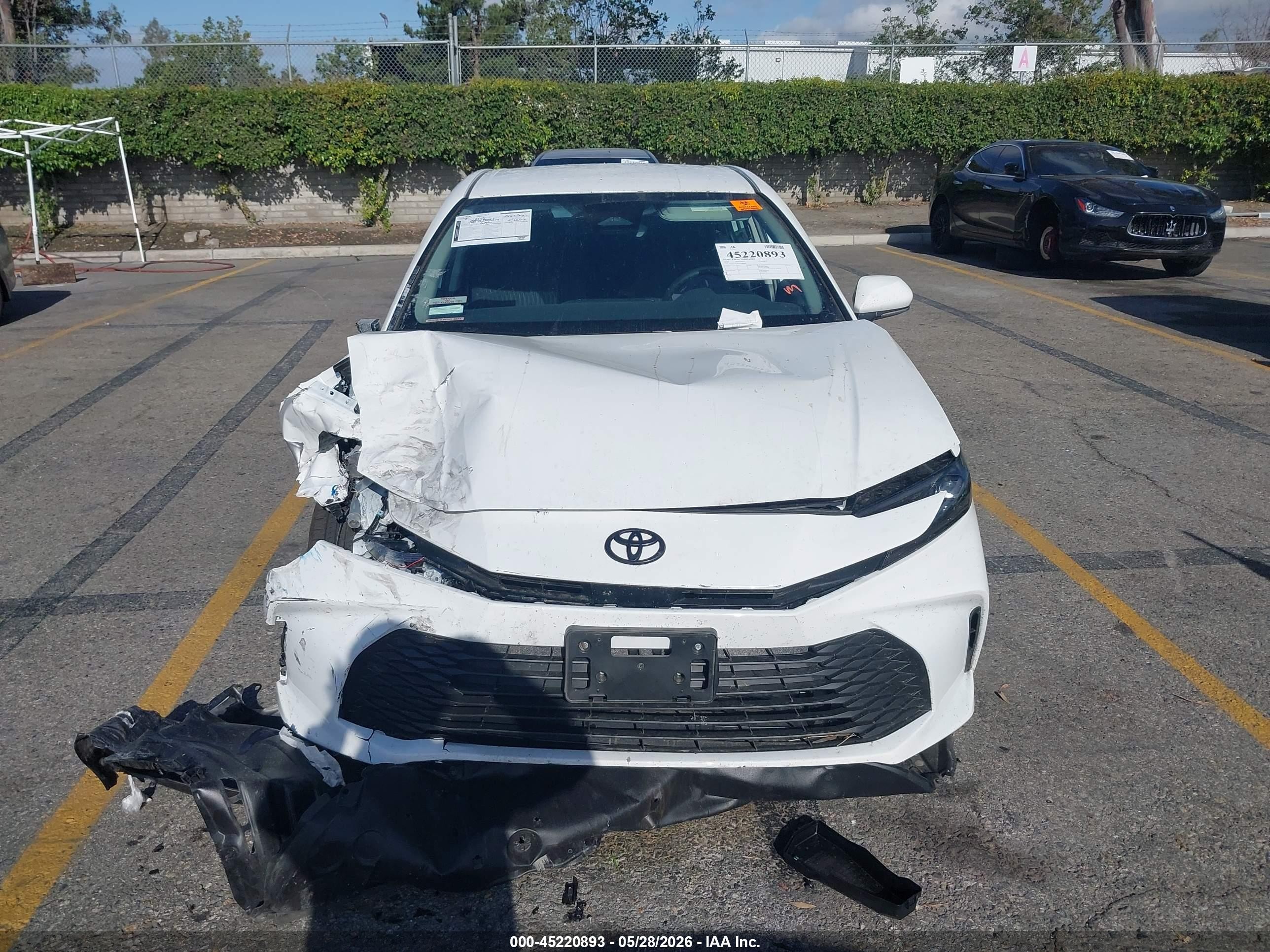 2026 Toyota Camry Le Белый vin: 4T1DAACK5TU209096