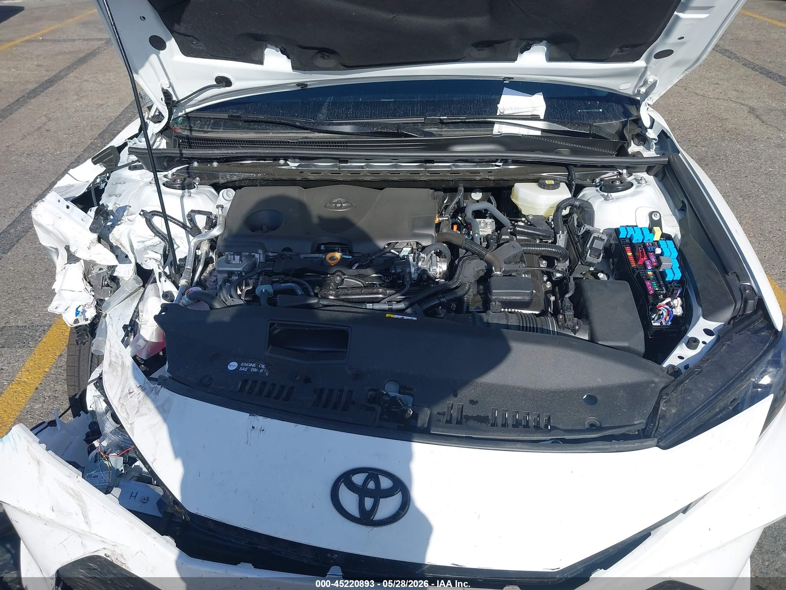 2026 Toyota Camry Le Белый vin: 4T1DAACK5TU209096