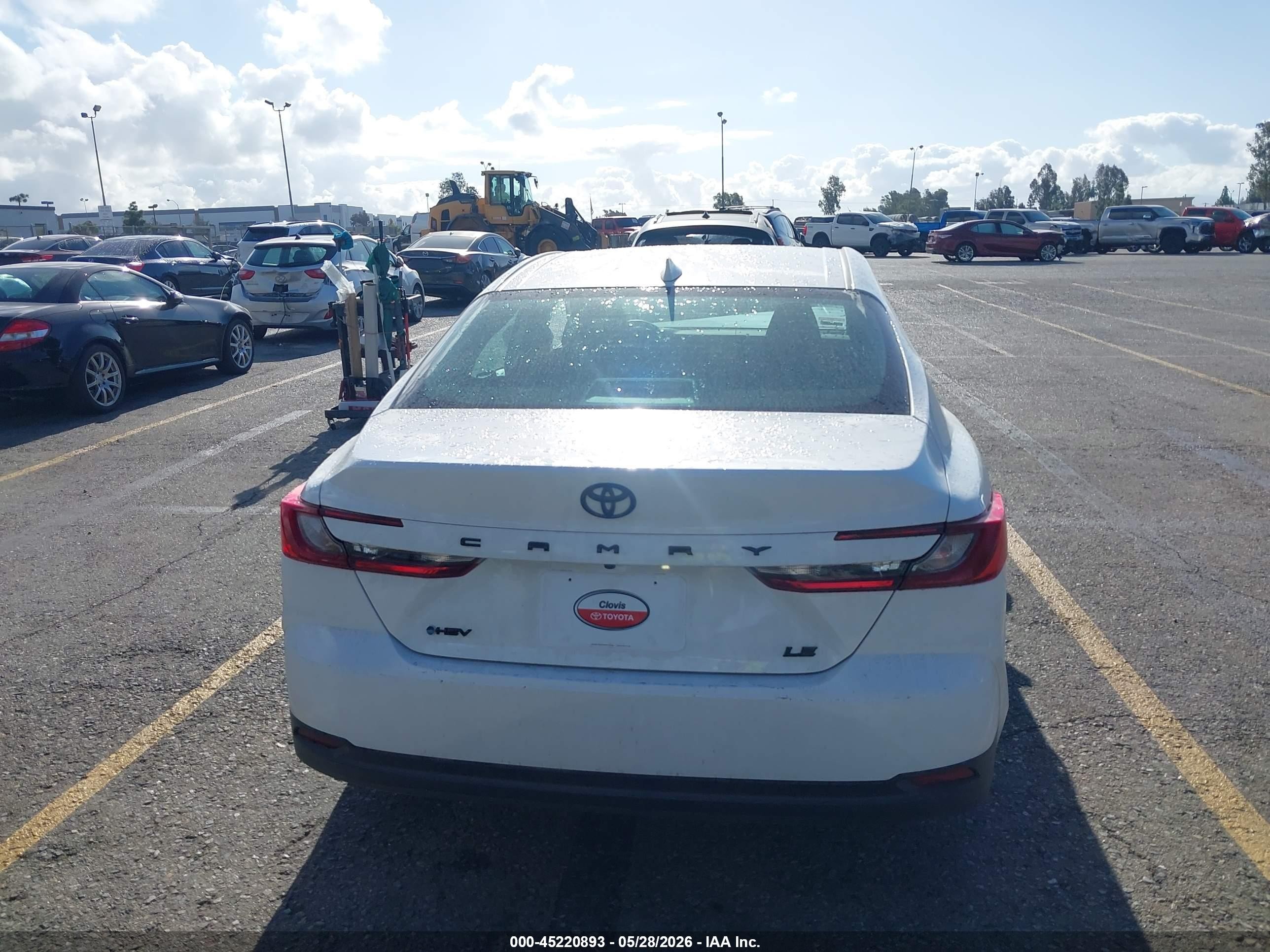 2026 Toyota Camry Le Белый vin: 4T1DAACK5TU209096