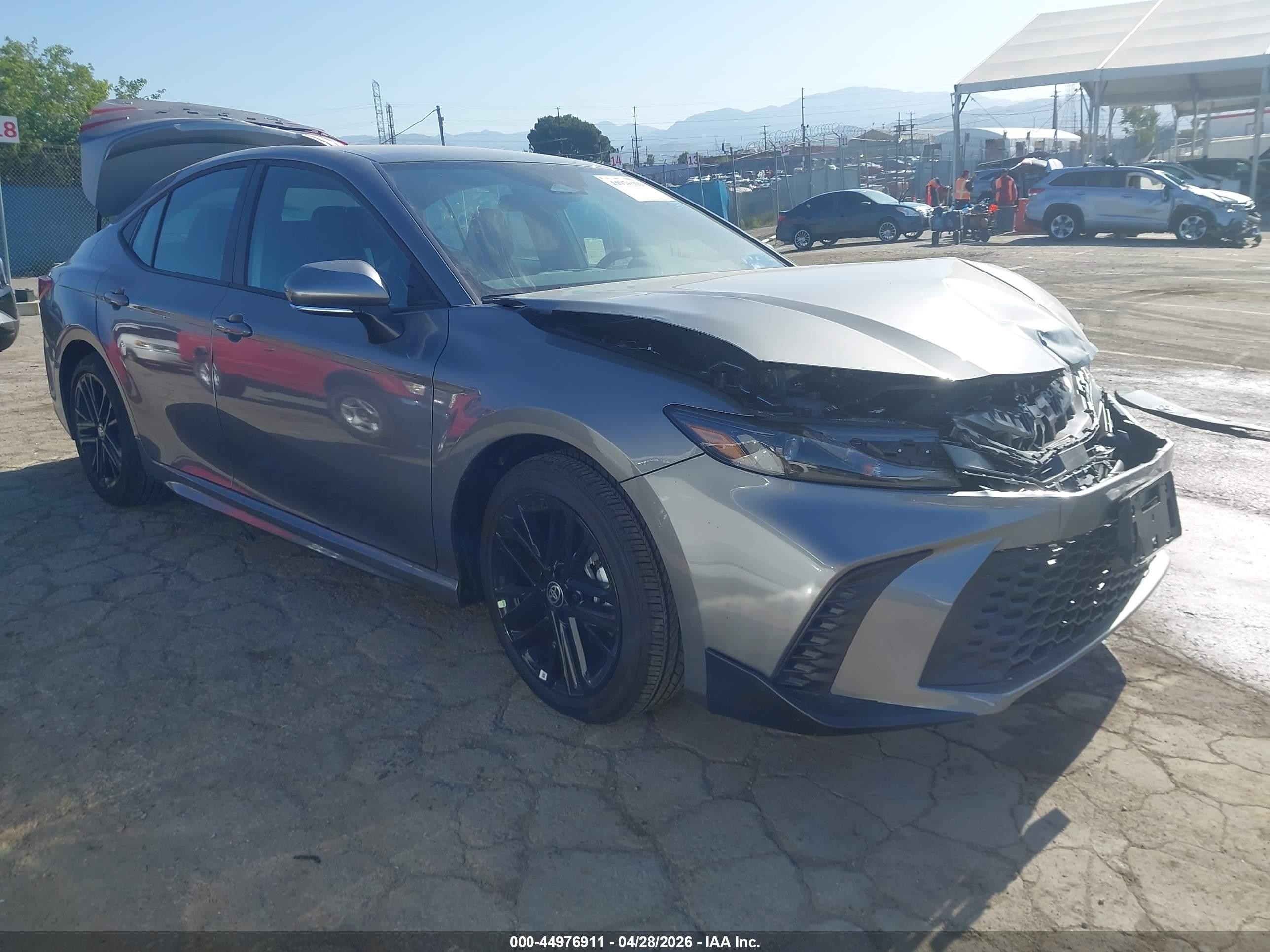 2026 Toyota Camry Se Gray vin: 4T1DAACK5TU281271