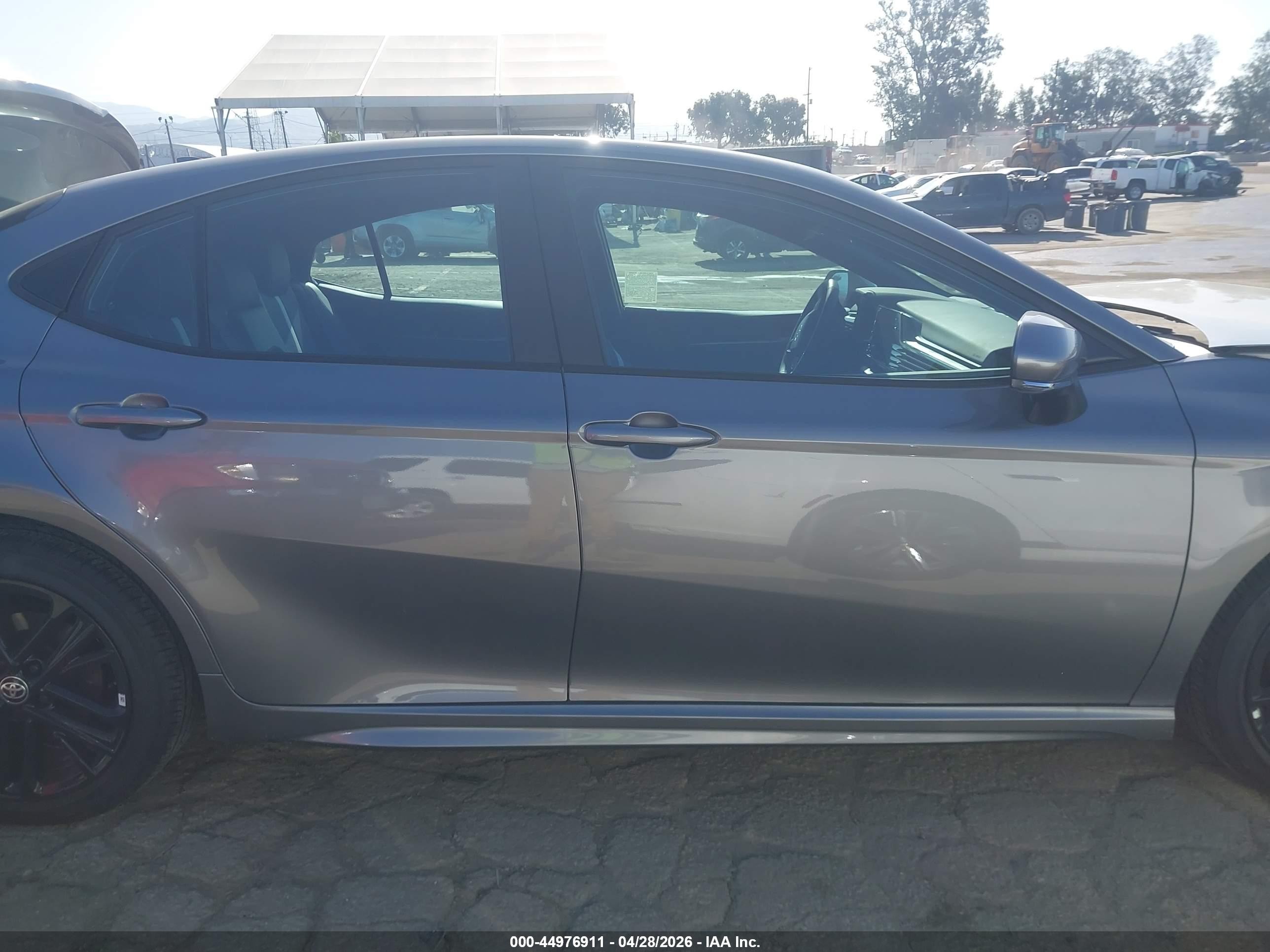 2026 Toyota Camry Se Gray vin: 4T1DAACK5TU281271