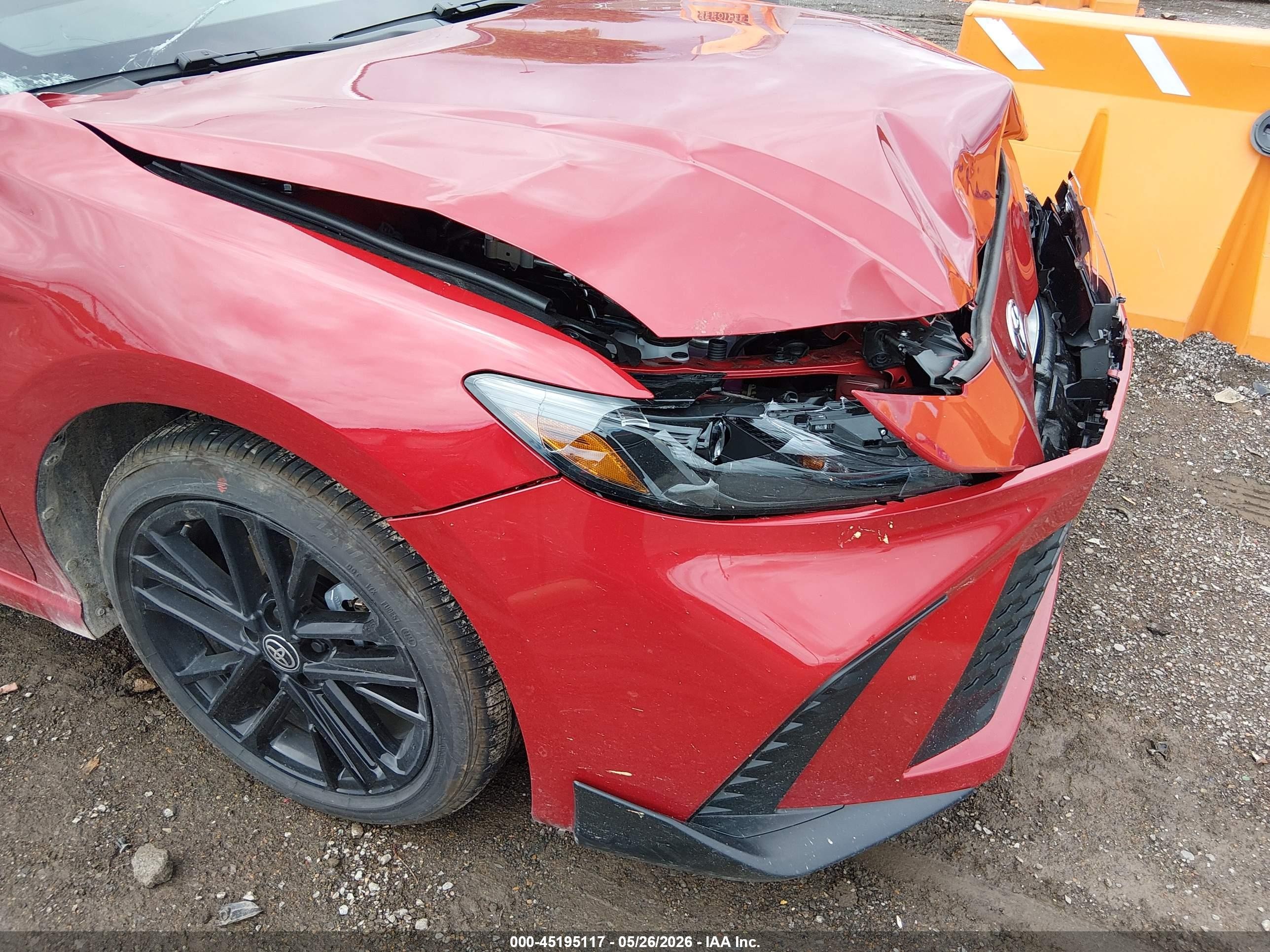 2026 Toyota Camry Se Red vin: 4T1DAACK5TU295932