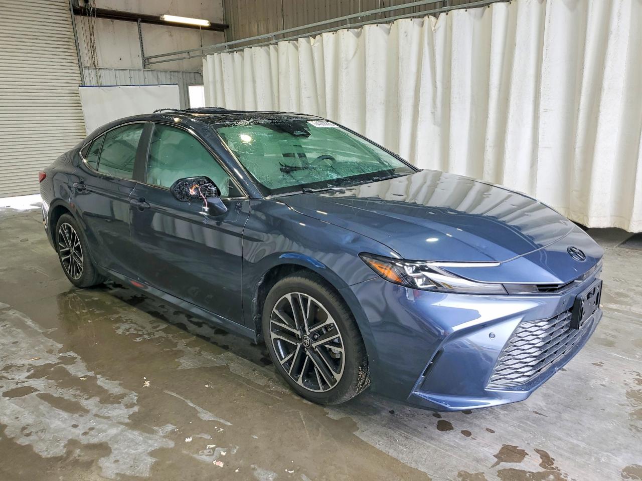 2026 Toyota Camry Xle Blue vin: 4T1DAACK5TU673201