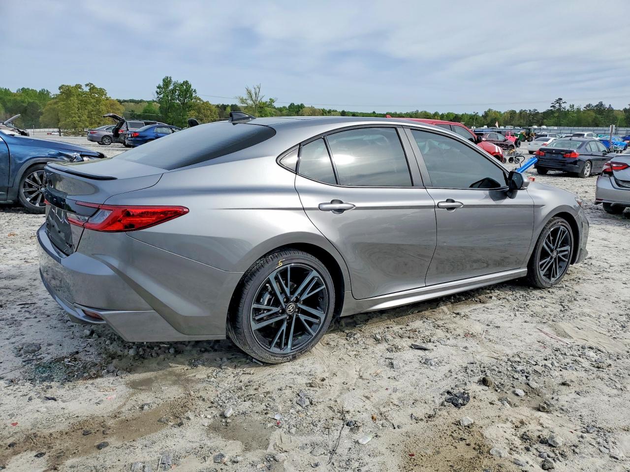2026 Toyota Camry Xse Silver vin: 4T1DAACK5TU682223