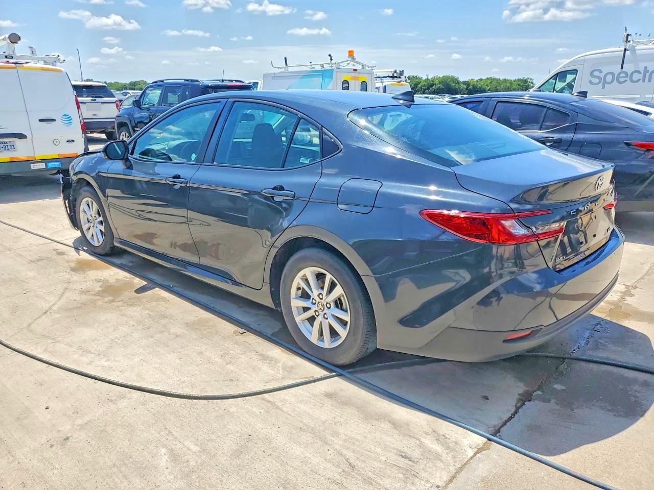 2025 Toyota Camry Le Charcoal vin: 4T1DAACK6SU001436