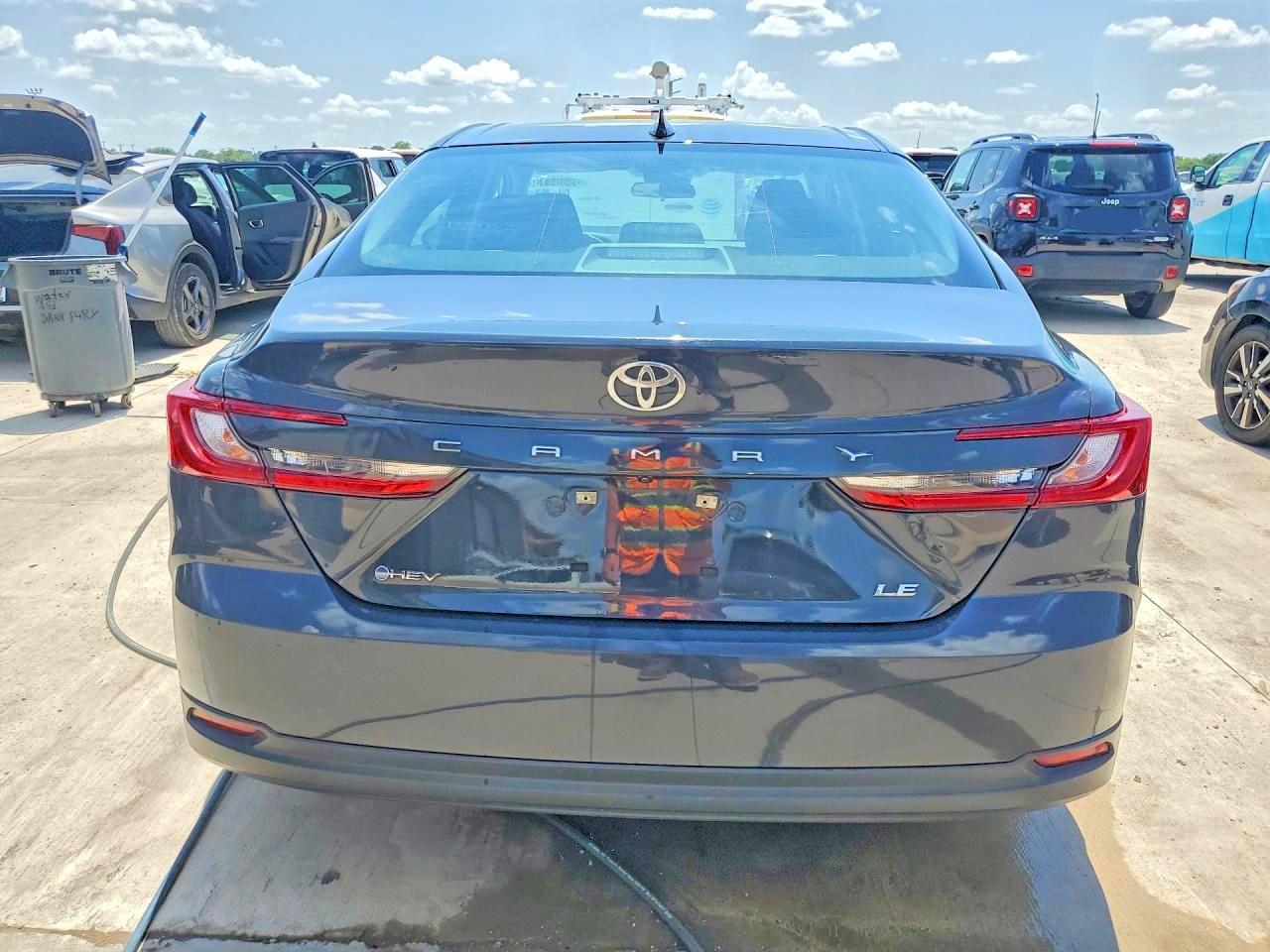 2025 Toyota Camry Le Charcoal vin: 4T1DAACK6SU001436