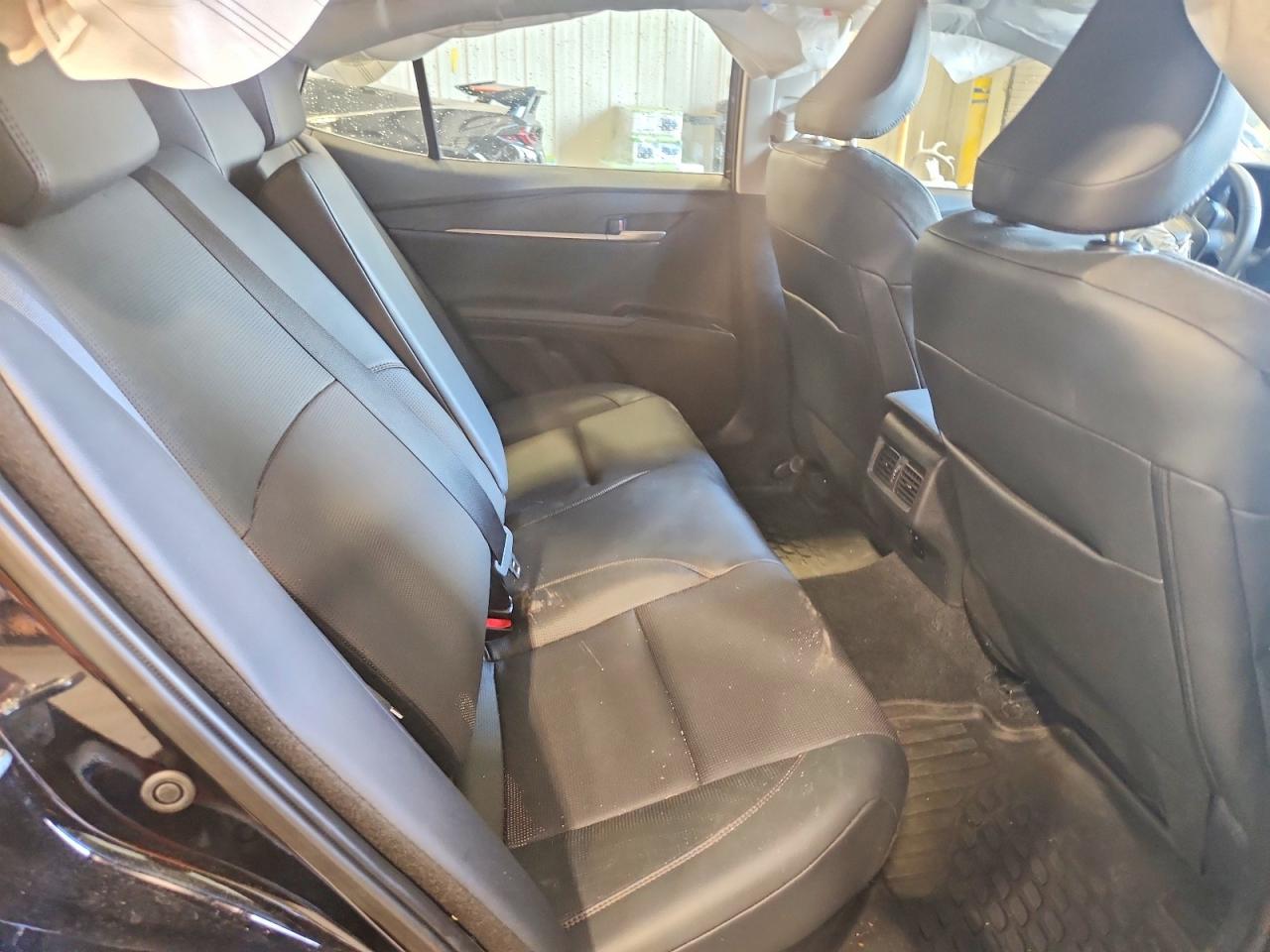 2025 Toyota Camry Xle Black vin: 4T1DAACK6SU039085