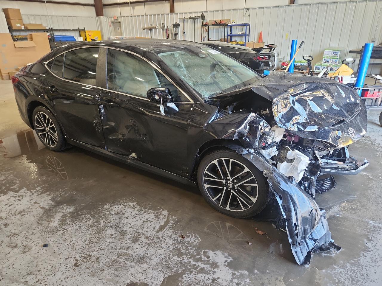 2025 Toyota Camry Xle Black vin: 4T1DAACK6SU039085 Damage: Right Rear Door, Severe Damage, Replacement Required