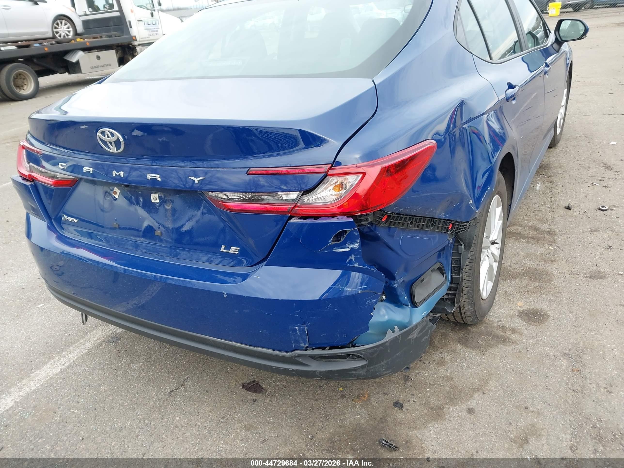 2025 Toyota Camry Le Blue vin: 4T1DAACK6SU049387