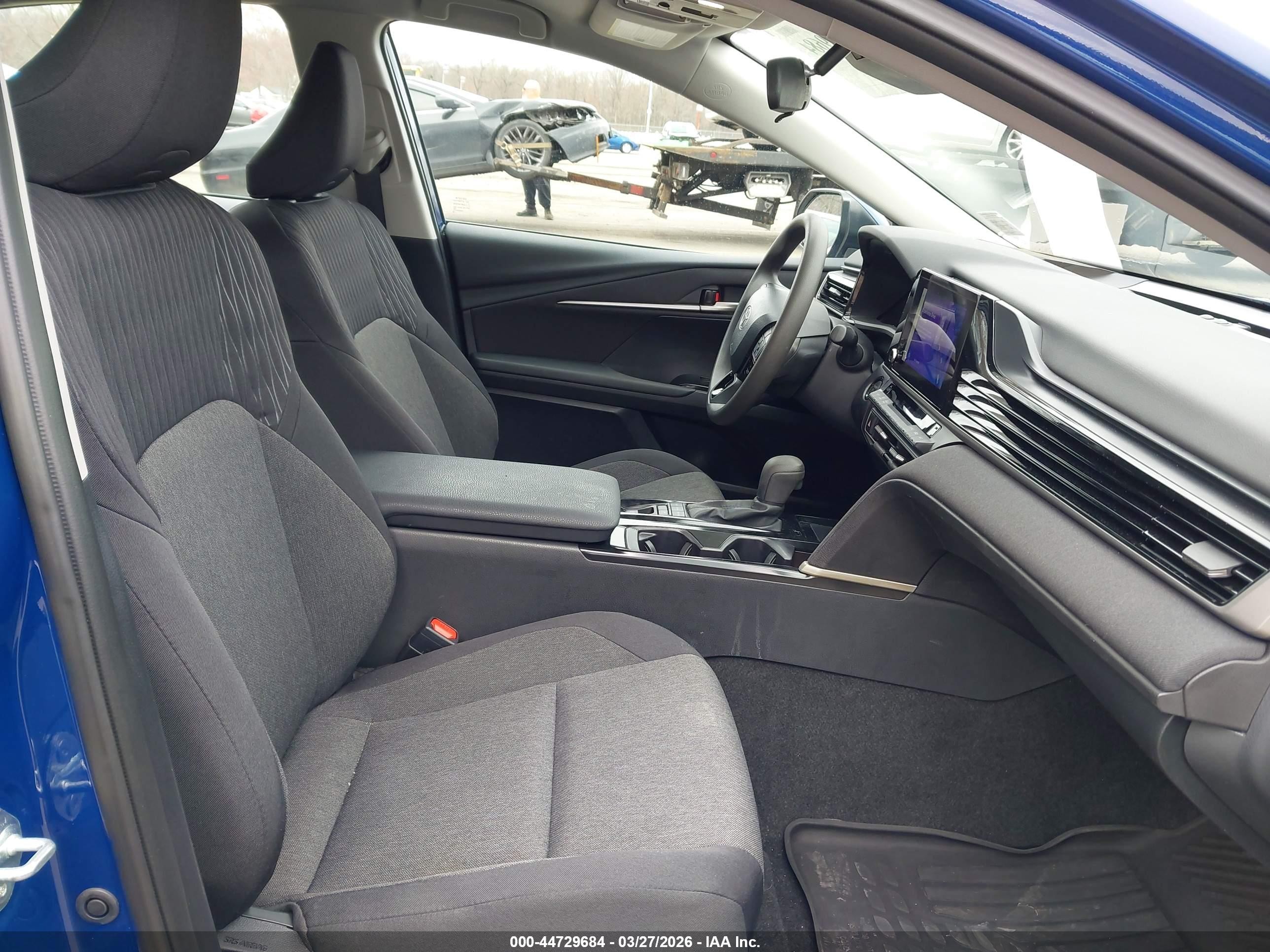 2025 Toyota Camry Le Blue vin: 4T1DAACK6SU049387