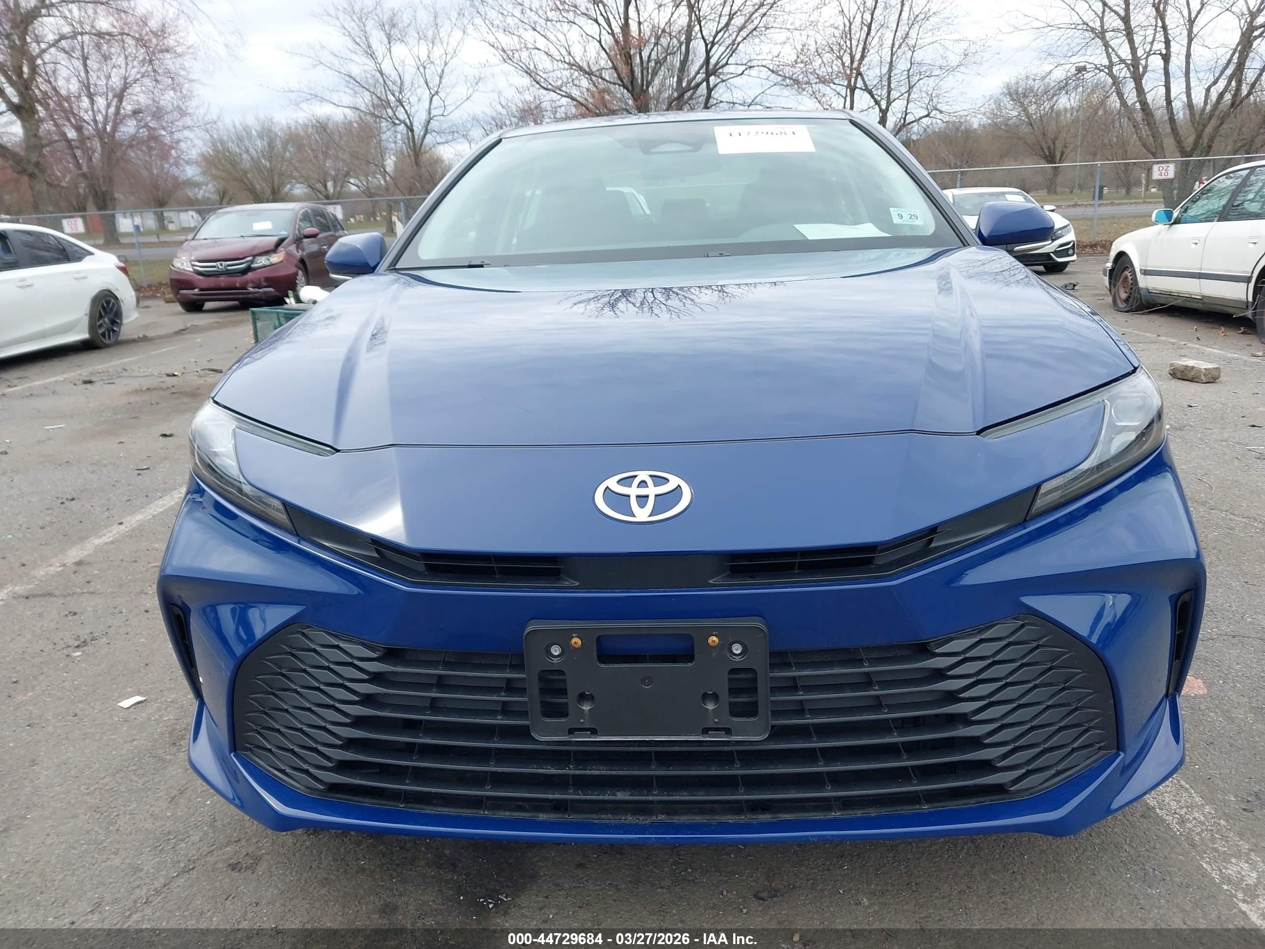 2025 Toyota Camry Le Blue vin: 4T1DAACK6SU049387