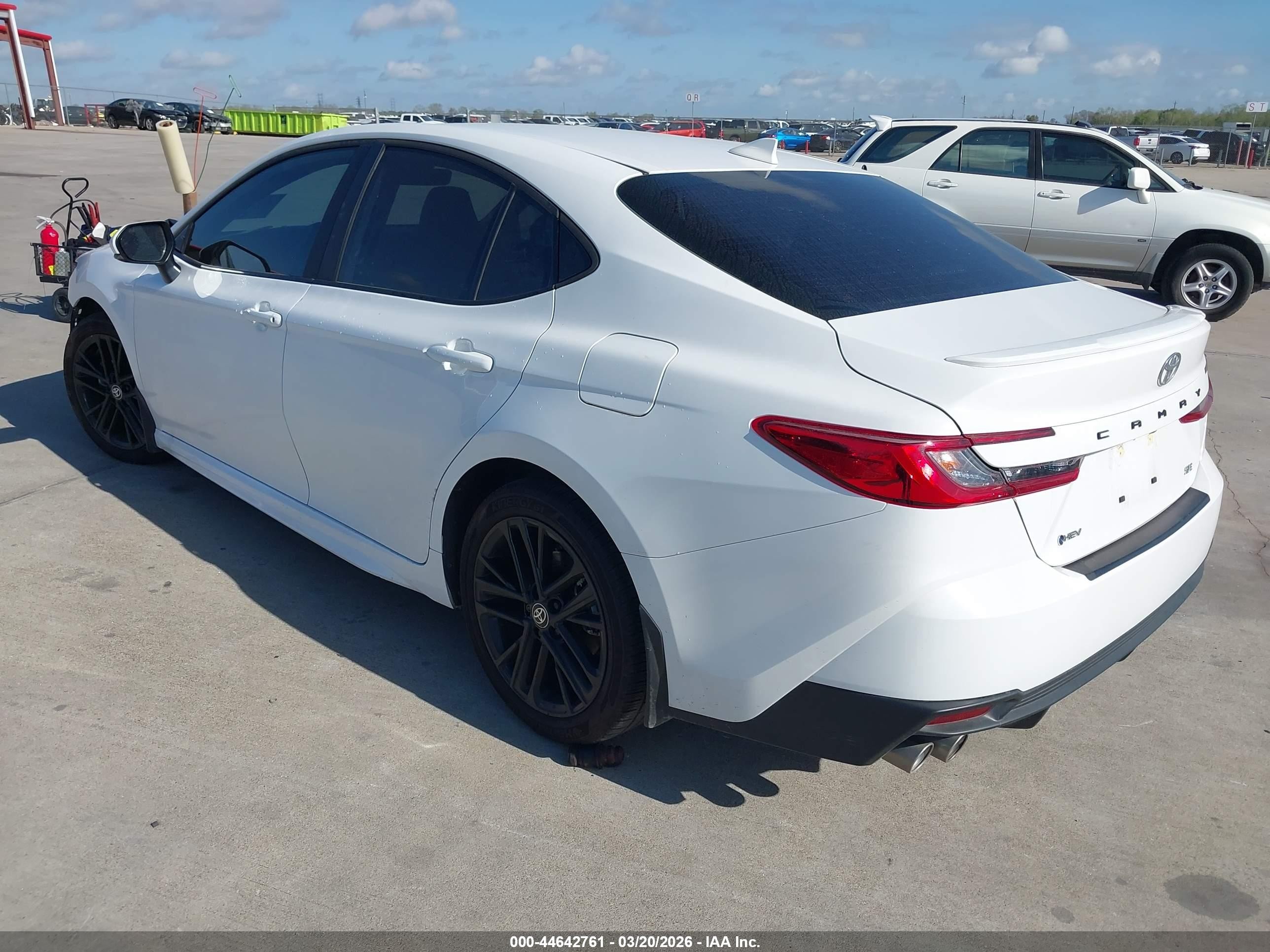 2025 Toyota Camry Se White vin: 4T1DAACK6SU143737