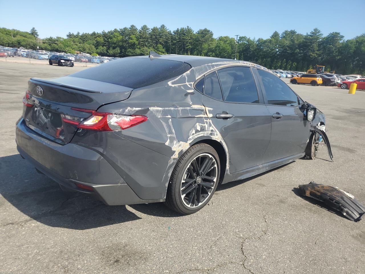2026 Toyota Camry Se Угольный vin: 4T1DAACK6TU273311 Damage: Right Tail Light, Broken, Replacement Required