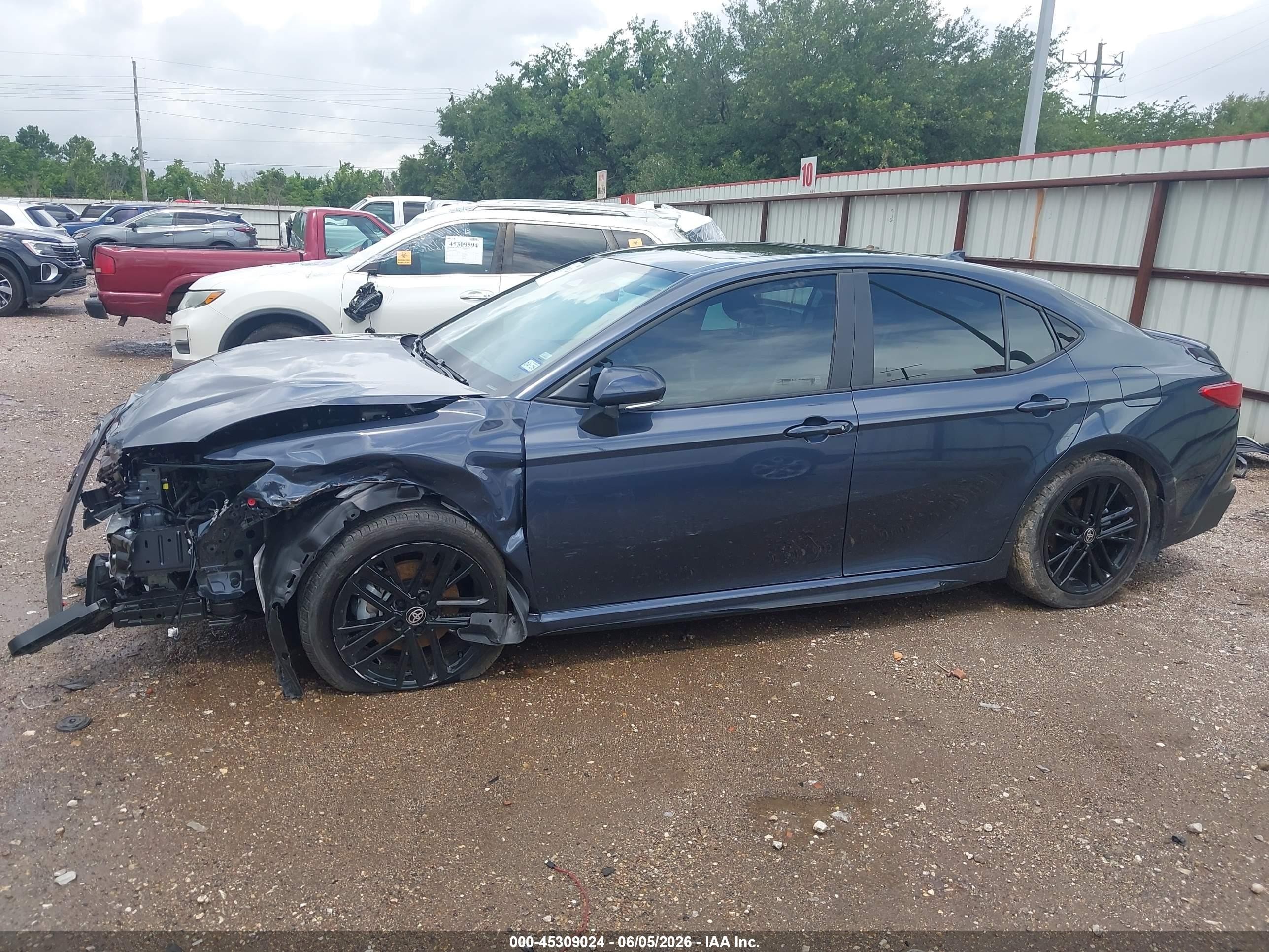 2026 Toyota Camry Se Blue vin: 4T1DAACK6TU743983