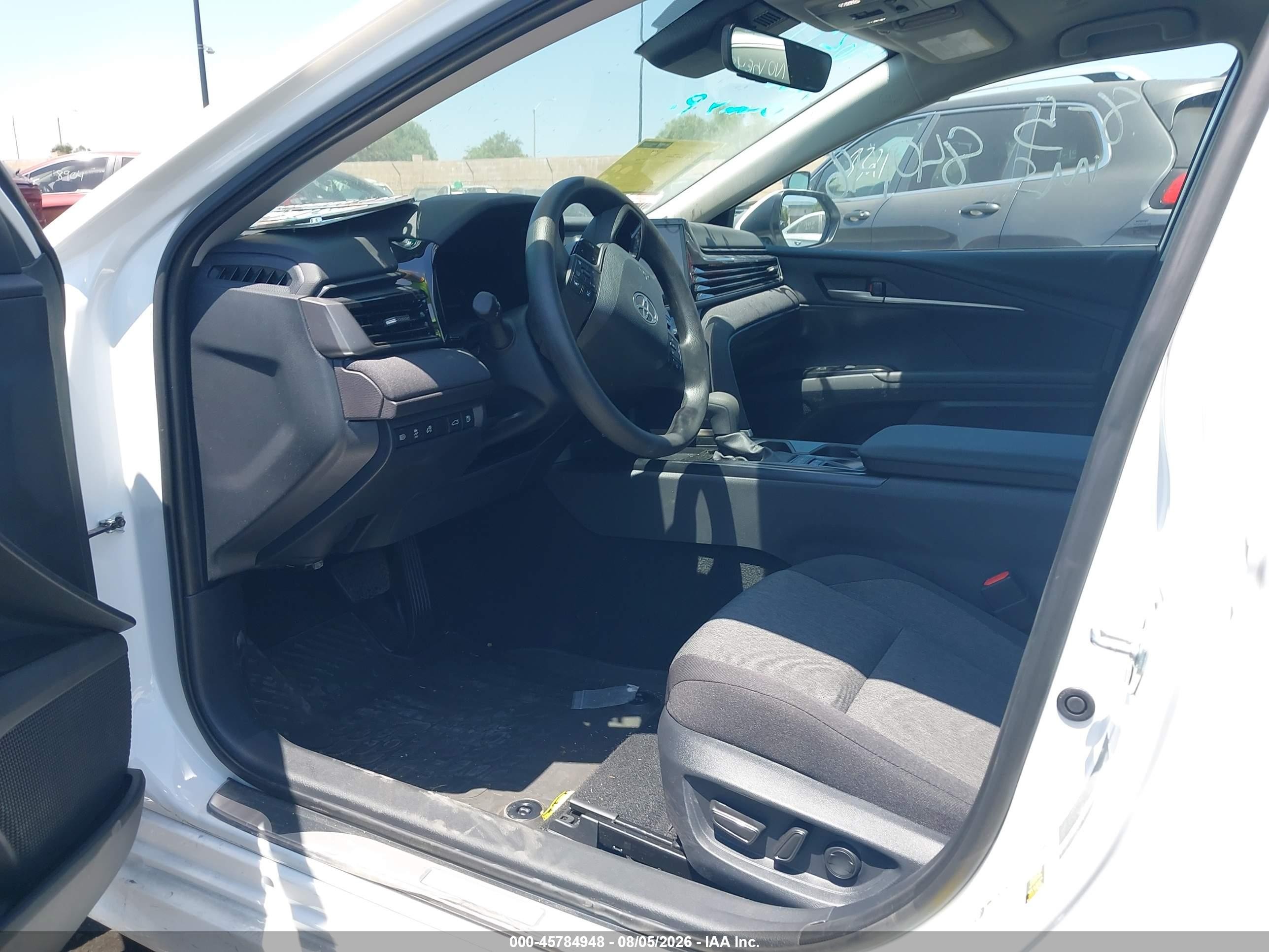 2026 Toyota Camry Le White vin: 4T1DAACK6TU755065