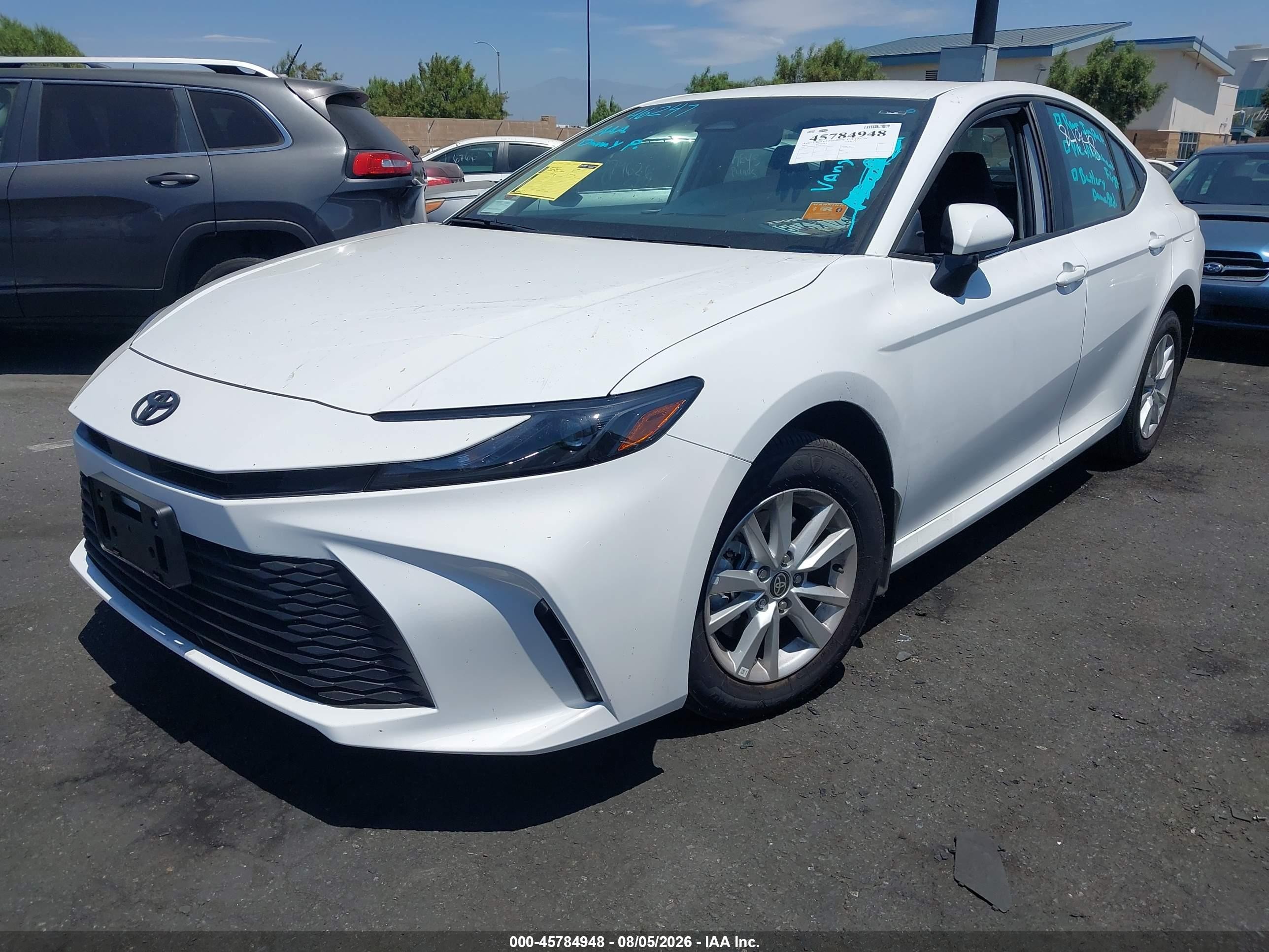 2026 Toyota Camry Le White vin: 4T1DAACK6TU755065