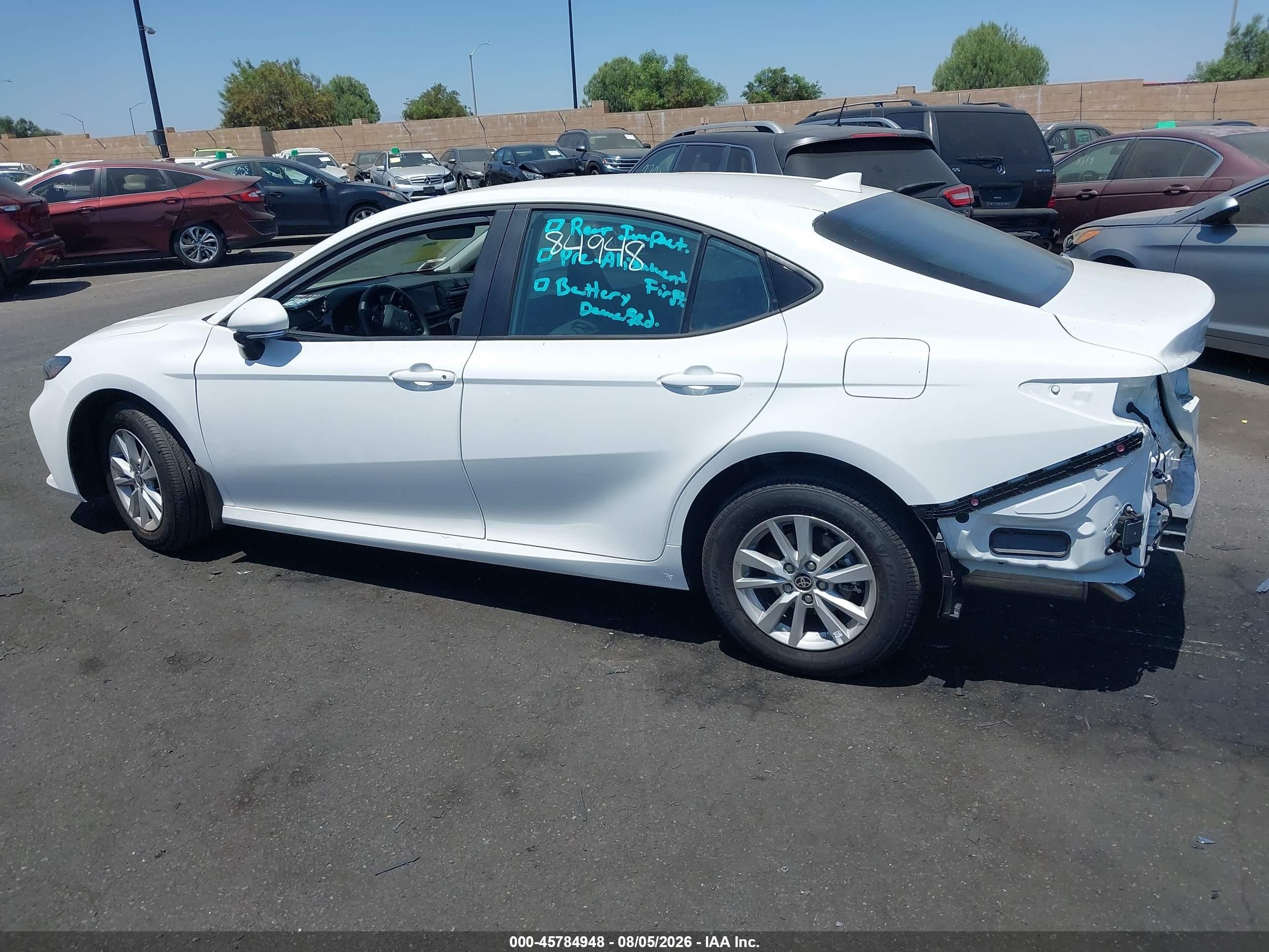 2026 Toyota Camry Le White vin: 4T1DAACK6TU755065