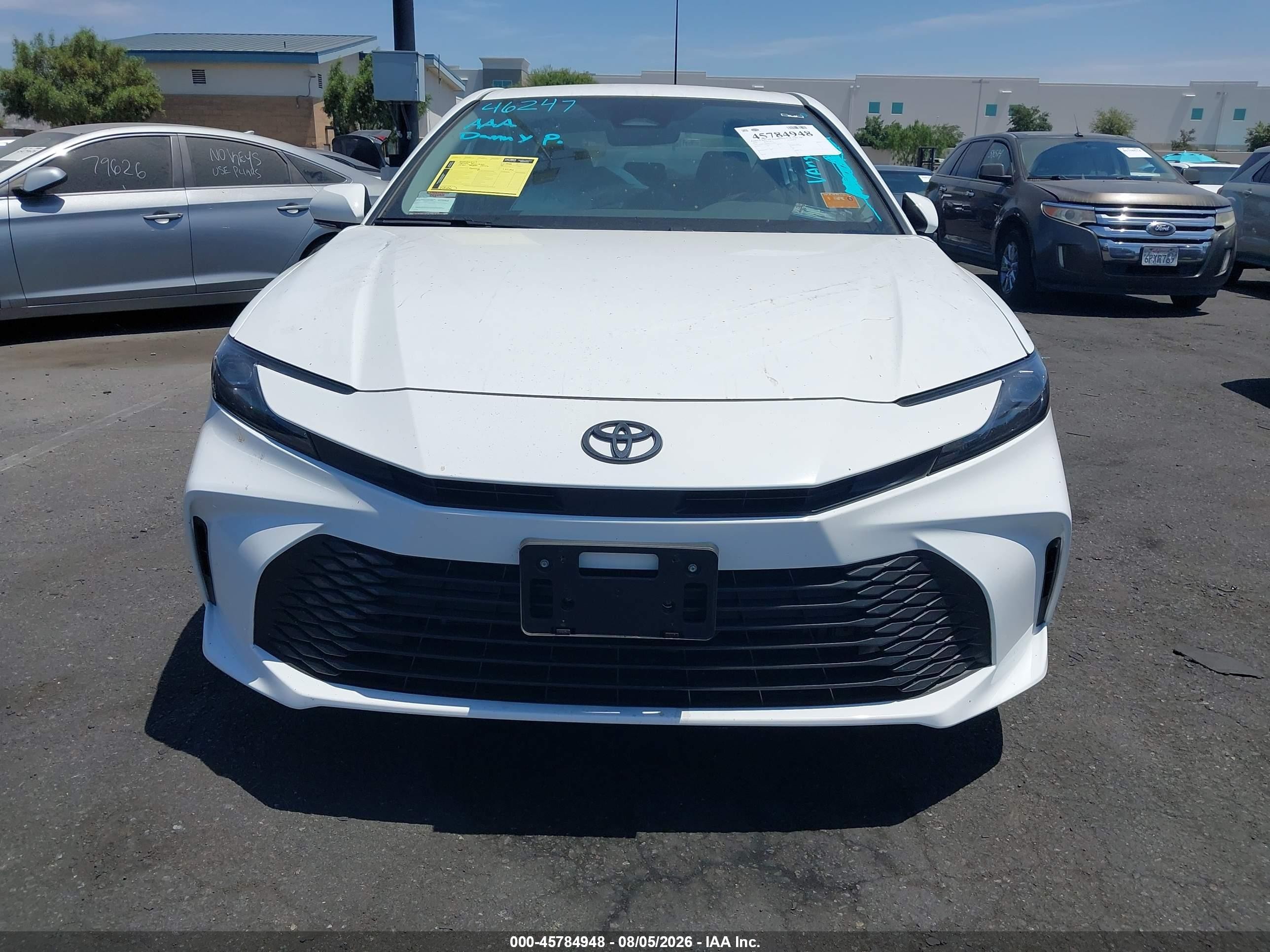 2026 Toyota Camry Le White vin: 4T1DAACK6TU755065