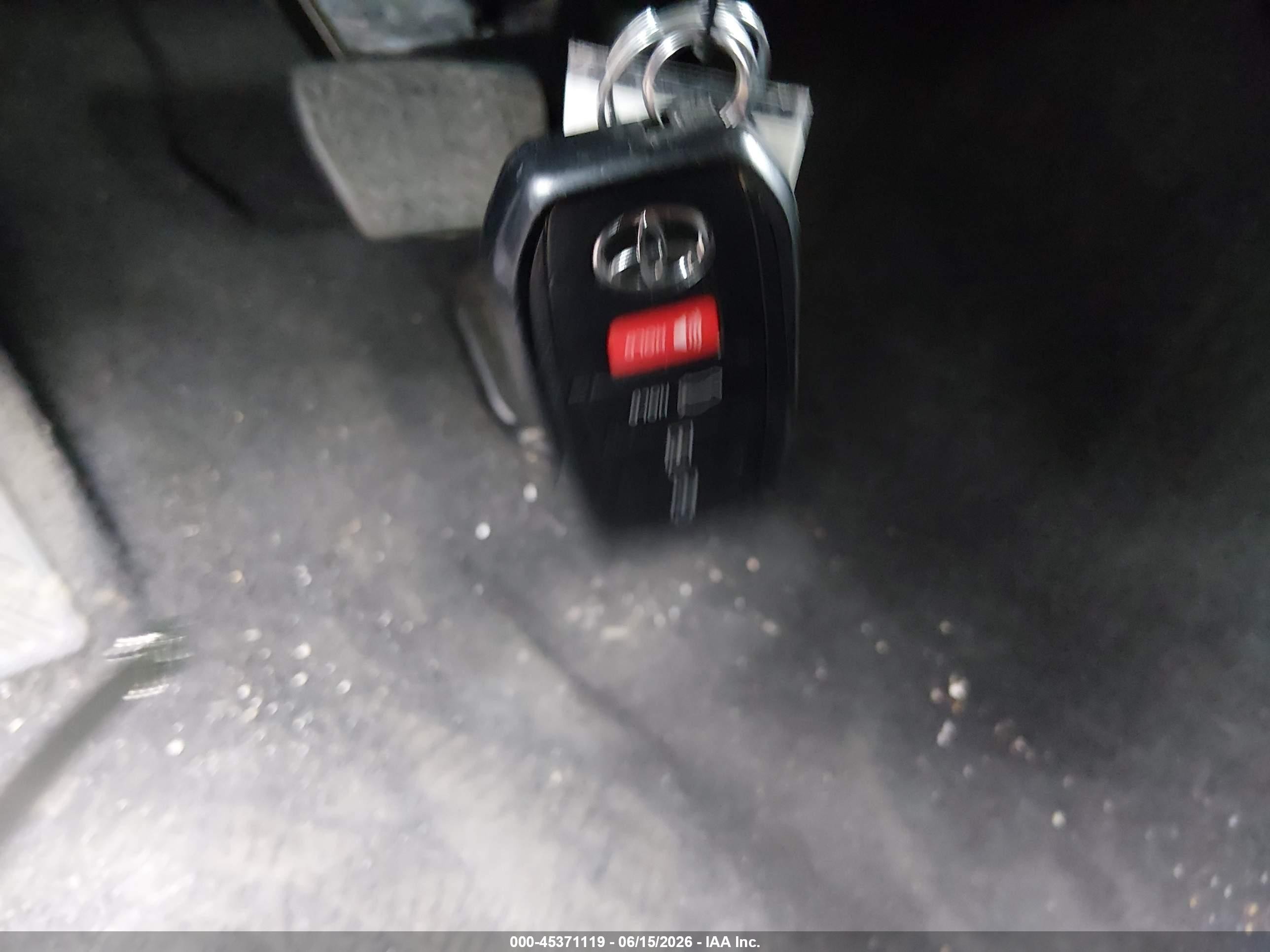 2025 Toyota Camry Le Black vin: 4T1DAACK7SU153953
