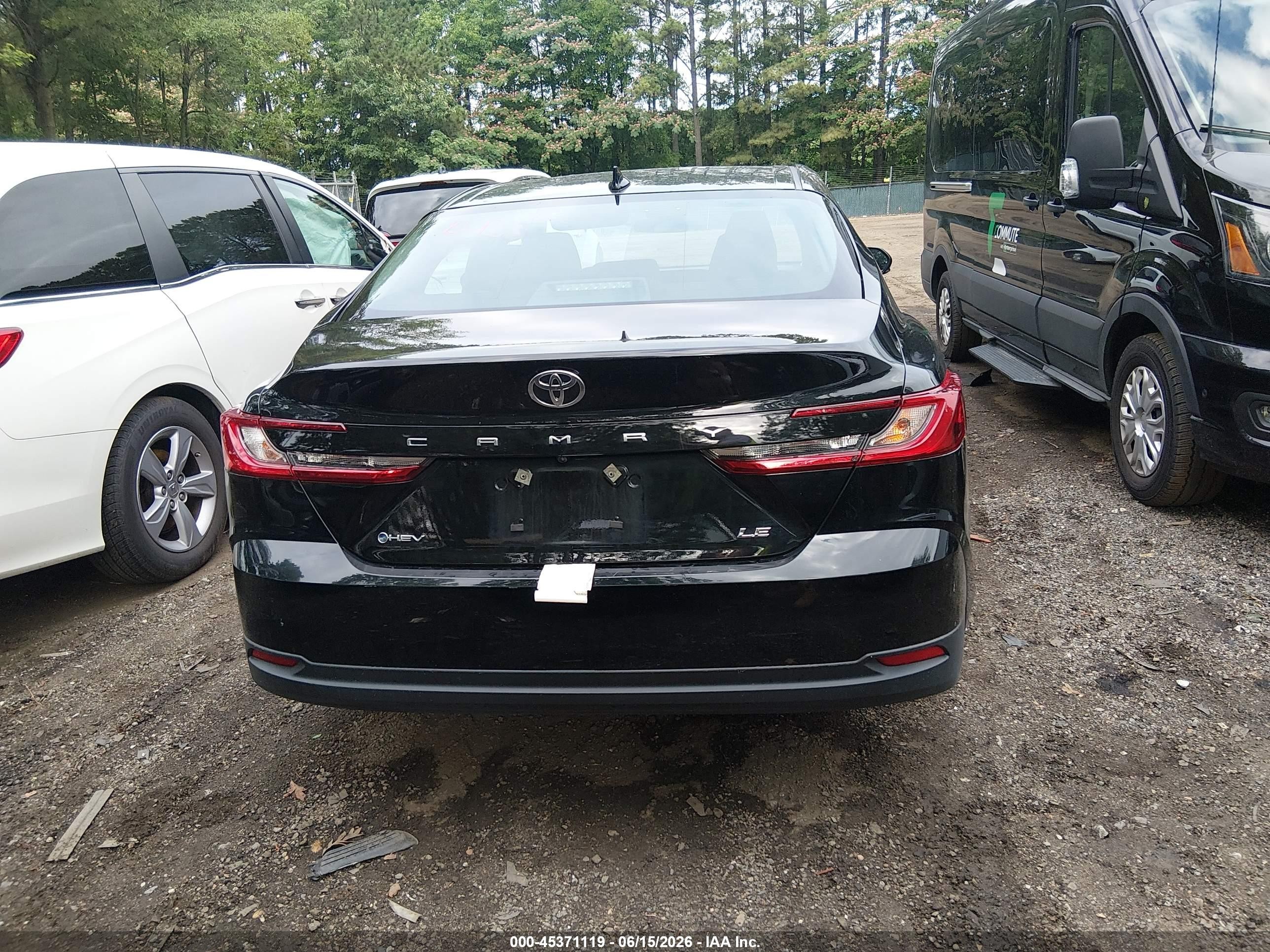 2025 Toyota Camry Le Black vin: 4T1DAACK7SU153953