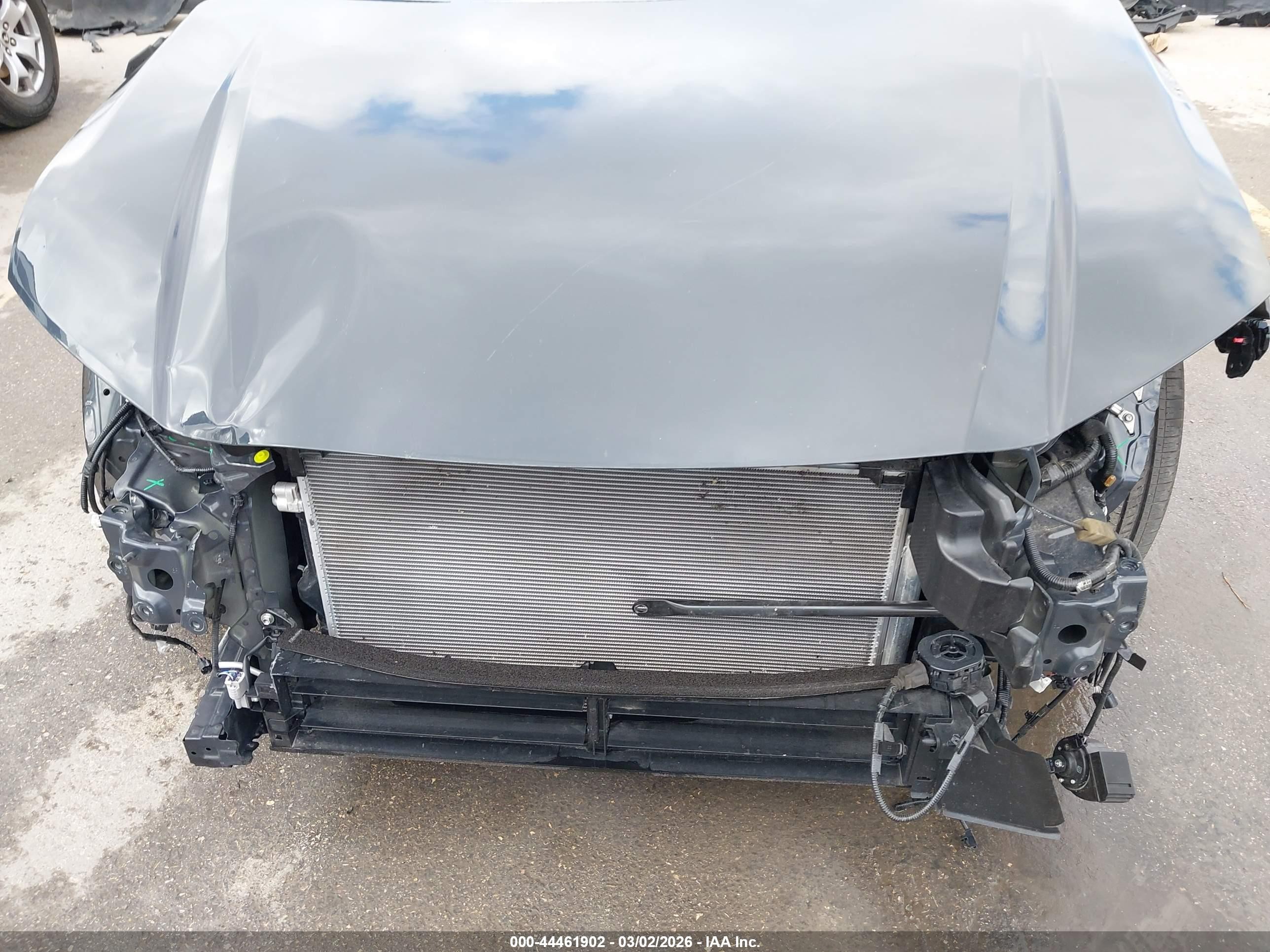2025 Toyota Camry Le Gray vin: 4T1DAACK7SU586138