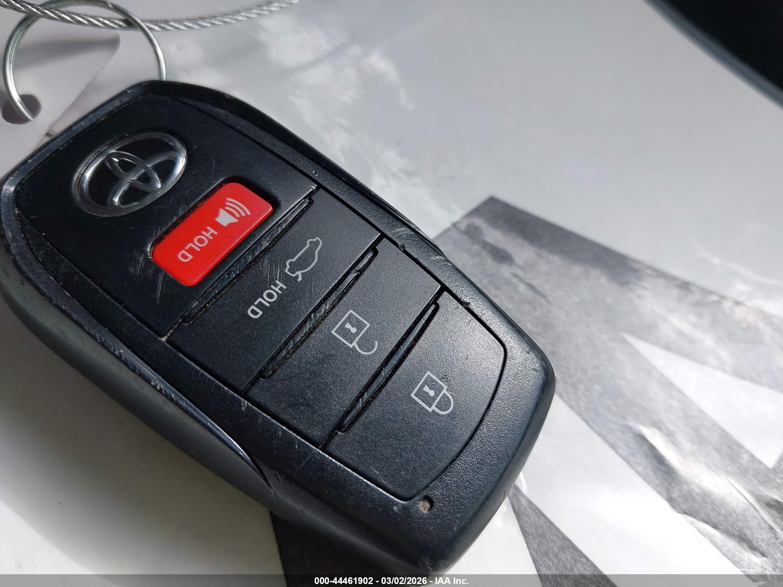 2025 Toyota Camry Le Gray vin: 4T1DAACK7SU586138