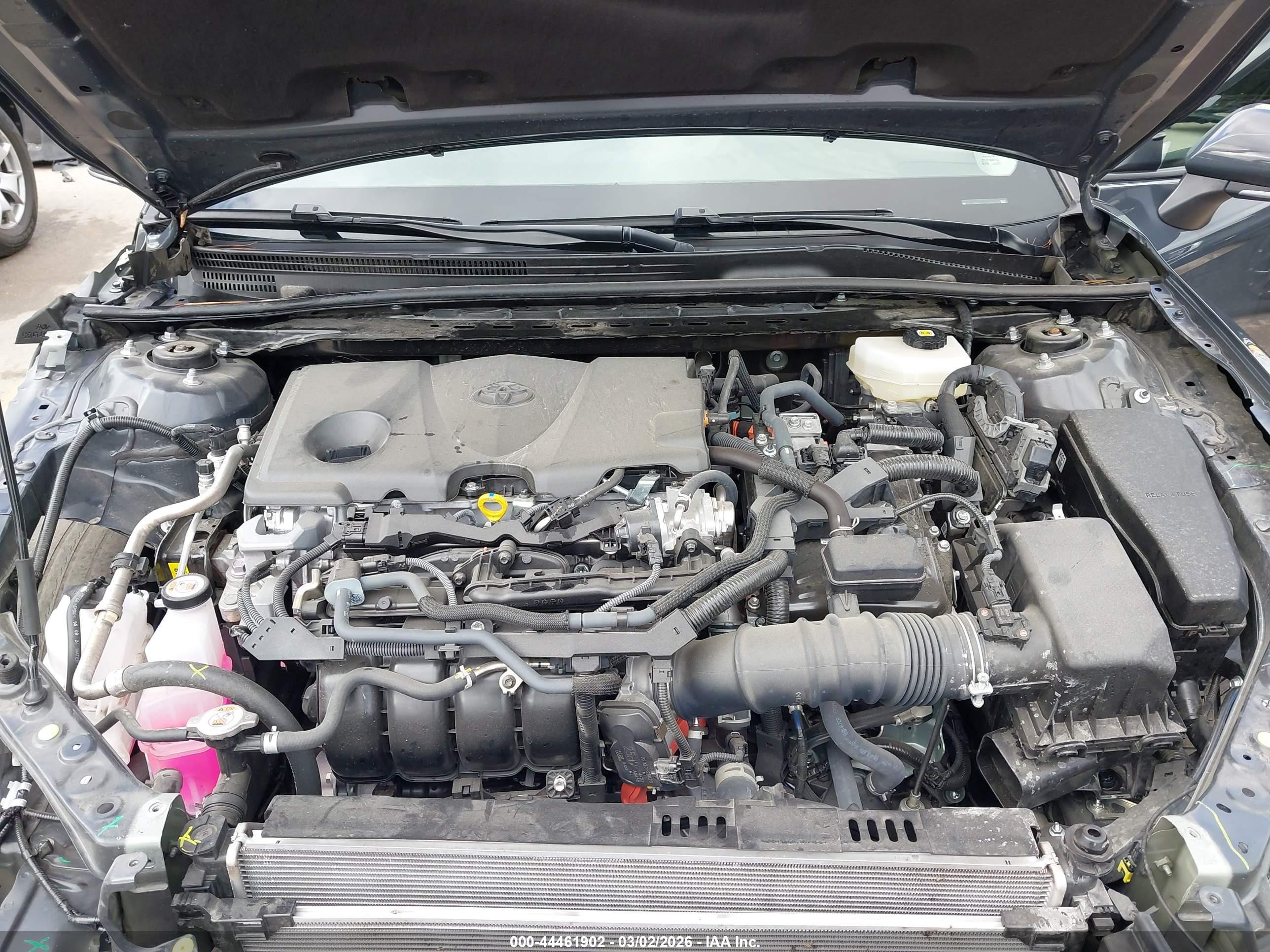 2025 Toyota Camry Le Gray vin: 4T1DAACK7SU586138