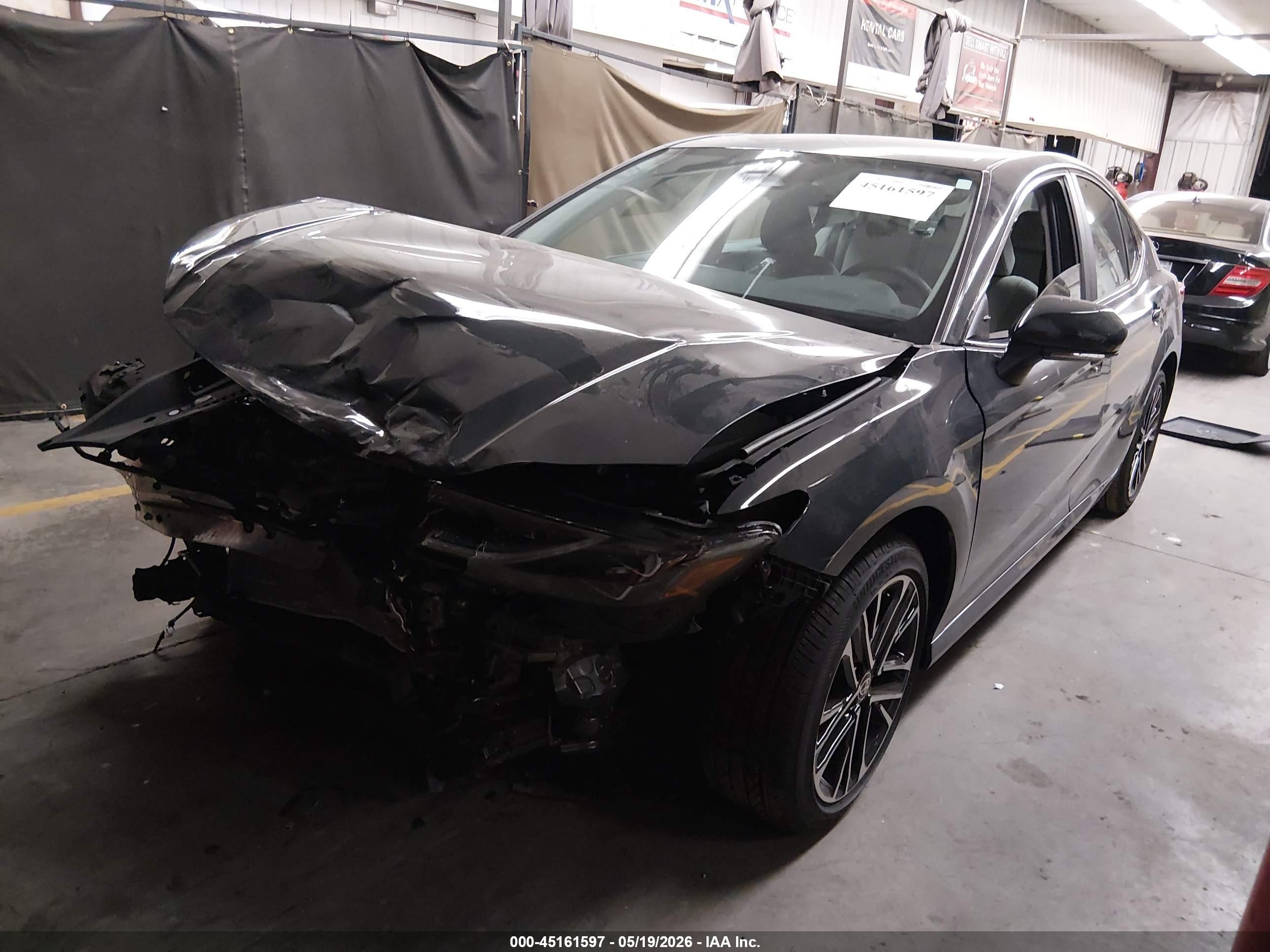 2026 Toyota Camry Xle Gray vin: 4T1DAACK7TU731759