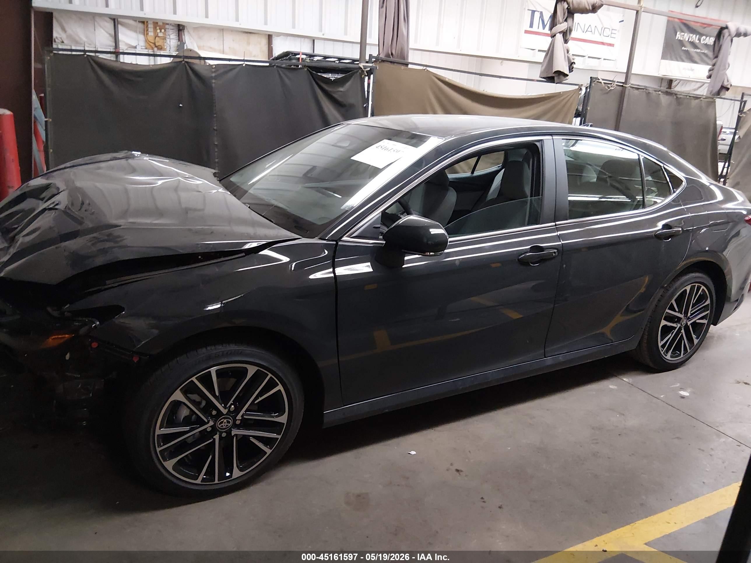 2026 Toyota Camry Xle Gray vin: 4T1DAACK7TU731759