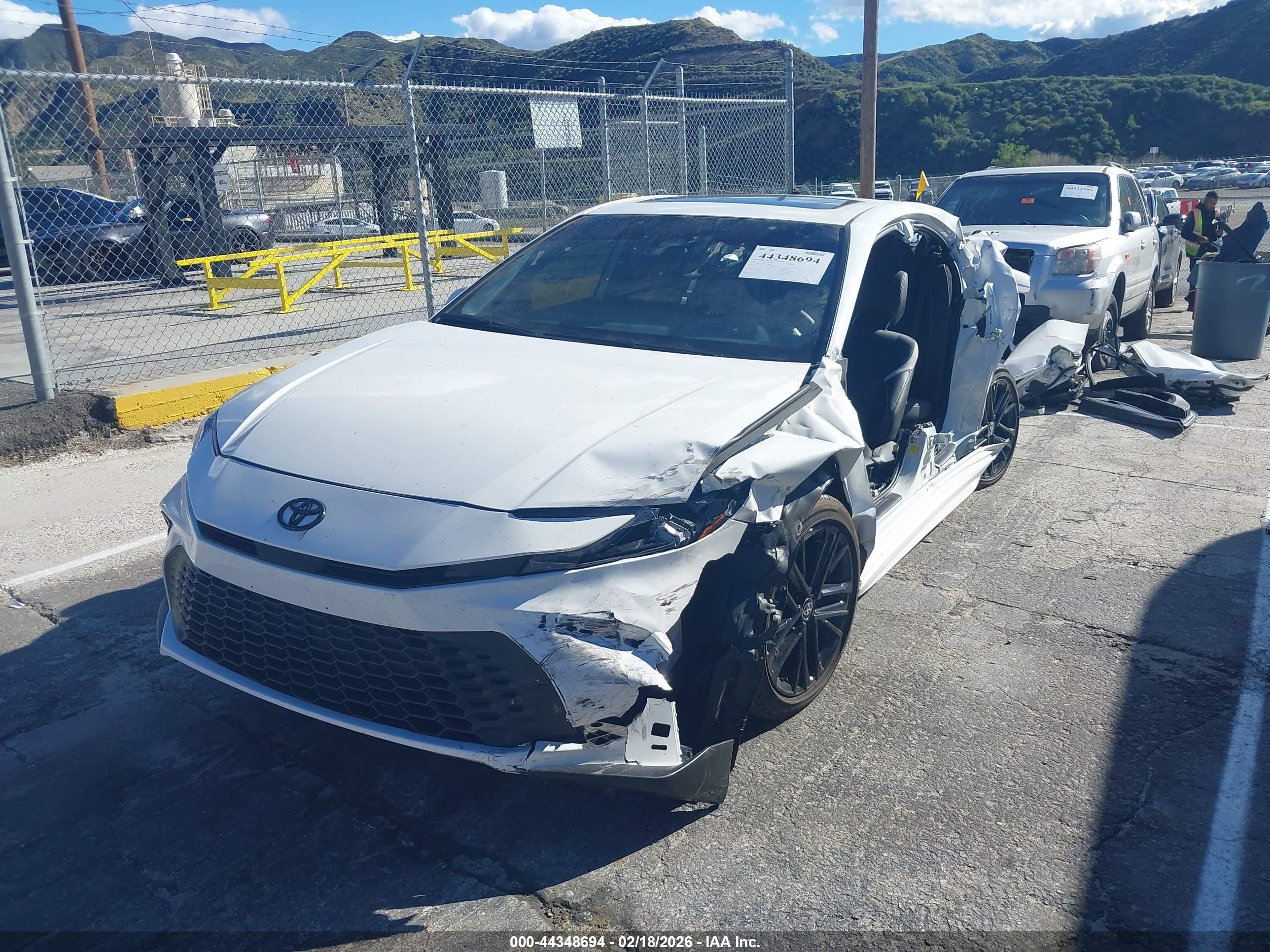 2025 Toyota Camry Se White vin: 4T1DAACK8SU088837