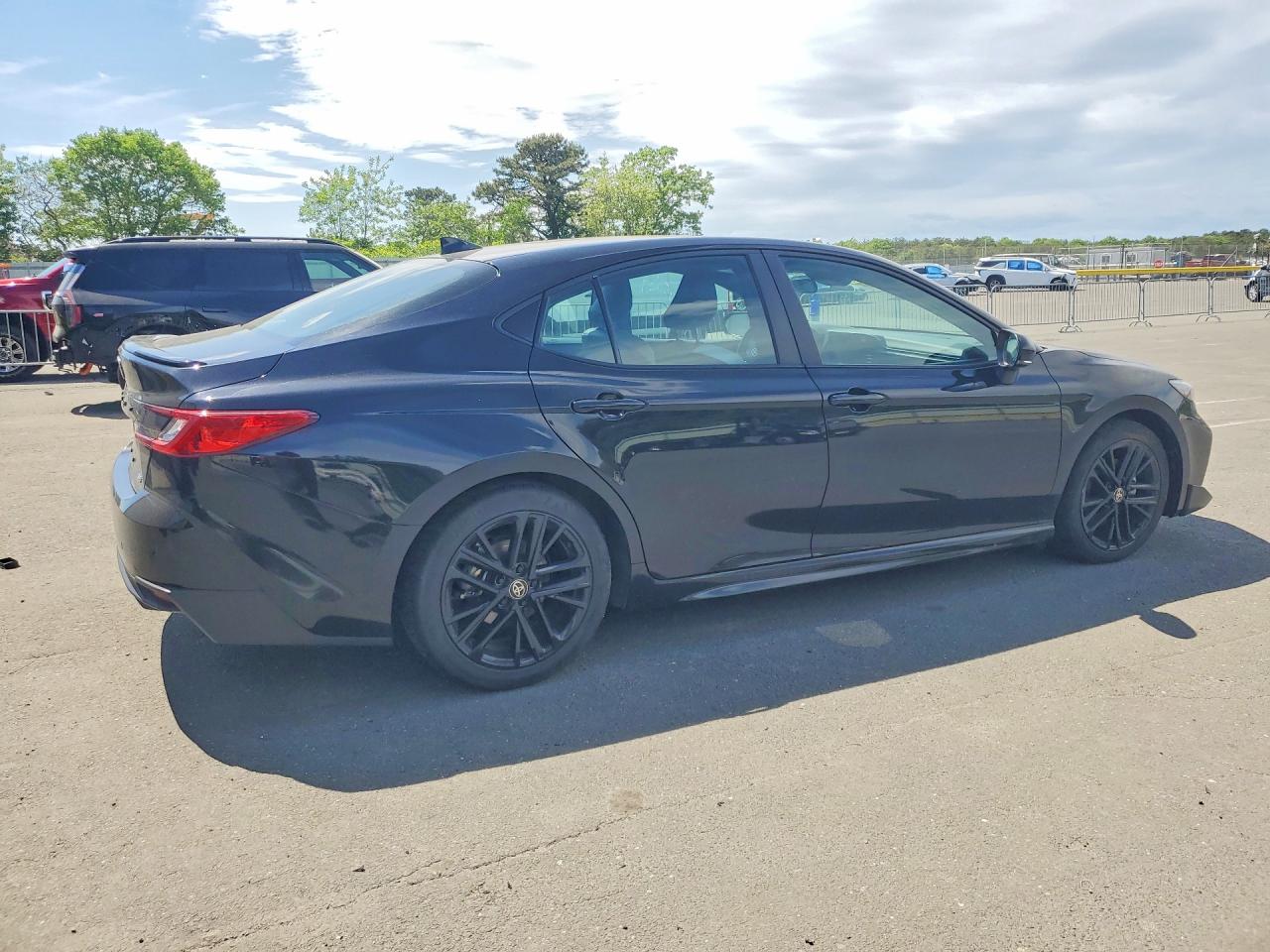 2025 Toyota Camry Se Black vin: 4T1DAACK9SU045236