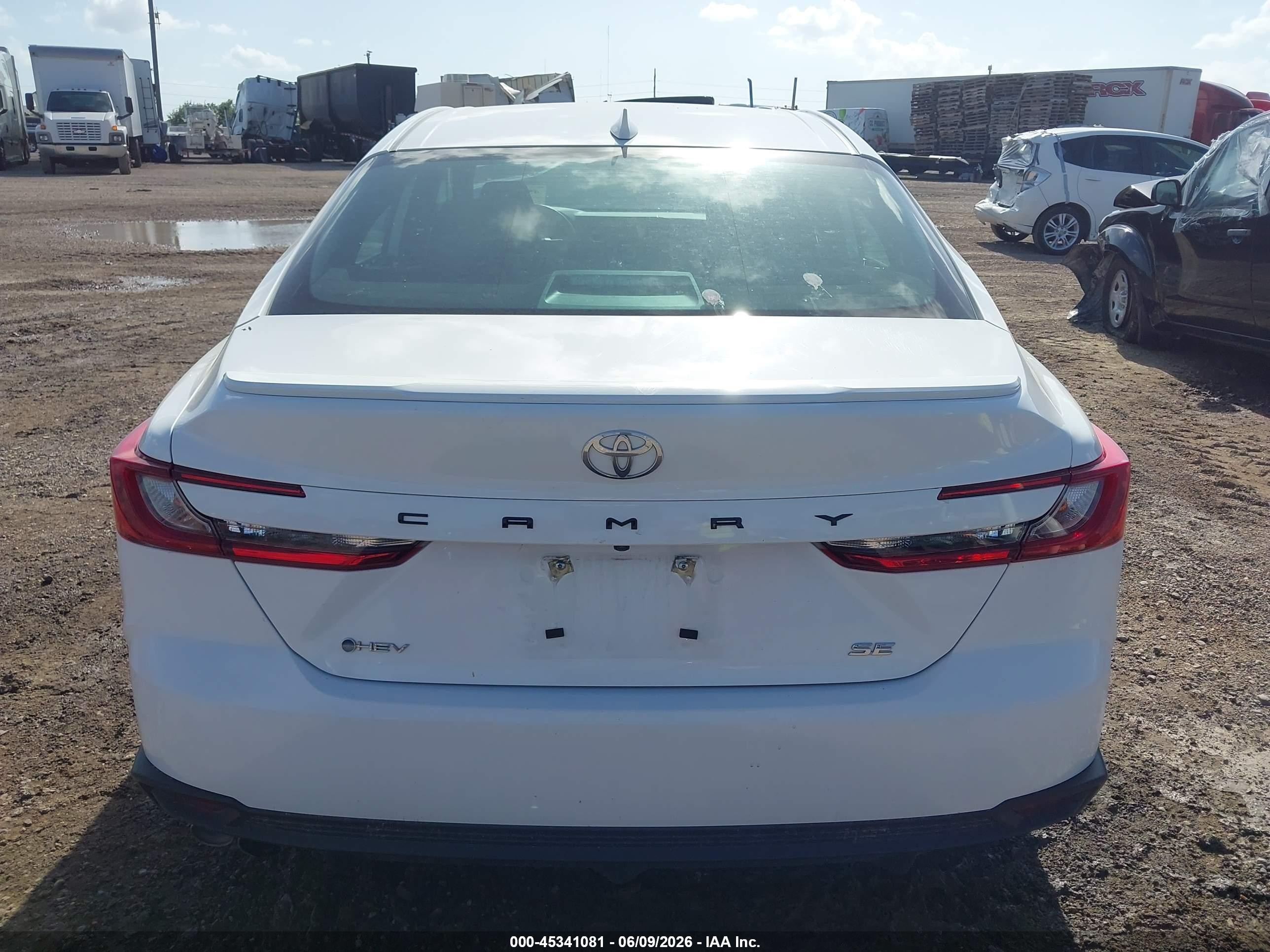2025 Toyota Camry Se White vin: 4T1DAACK9SU100025