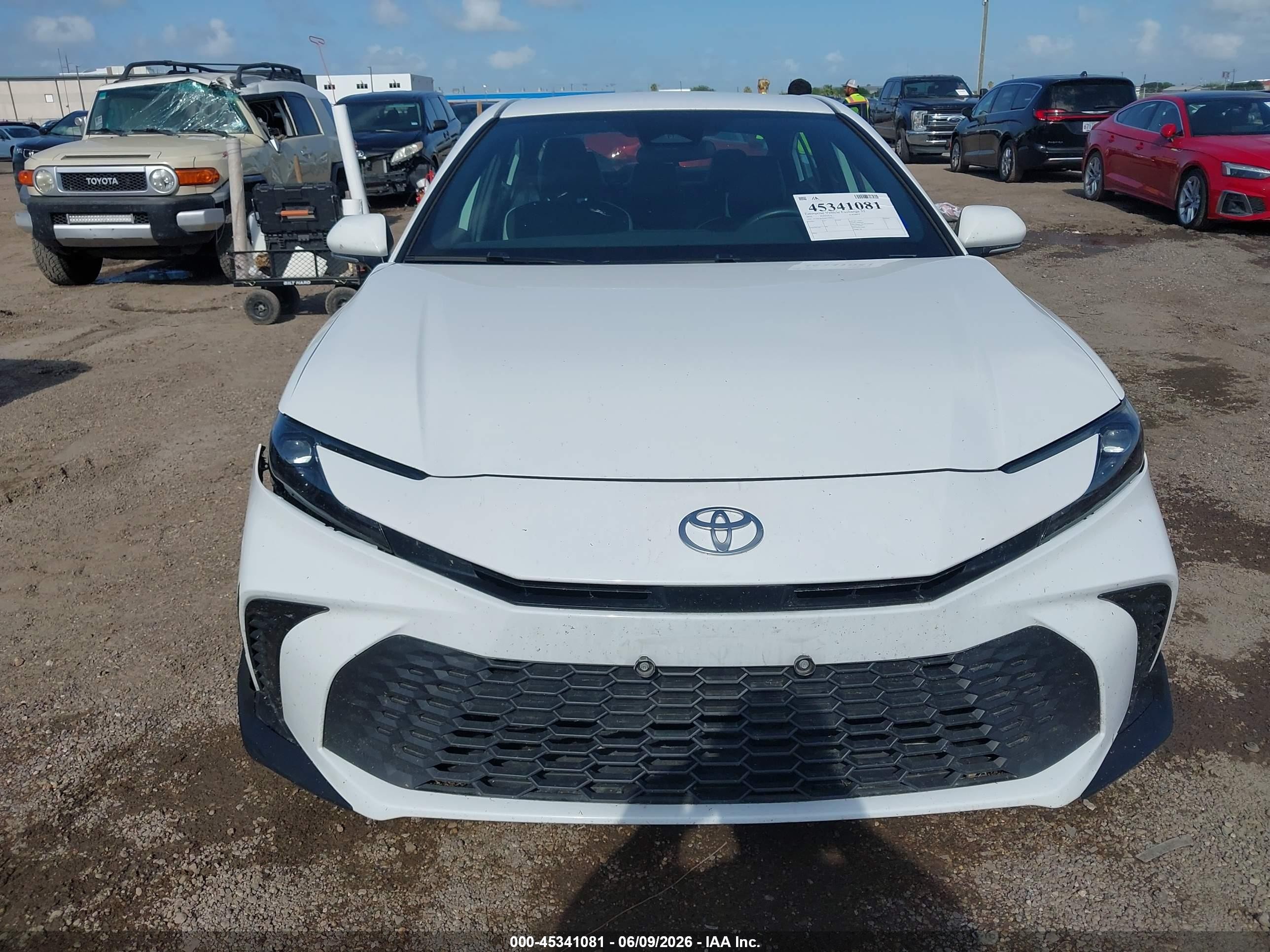 2025 Toyota Camry Se White vin: 4T1DAACK9SU100025