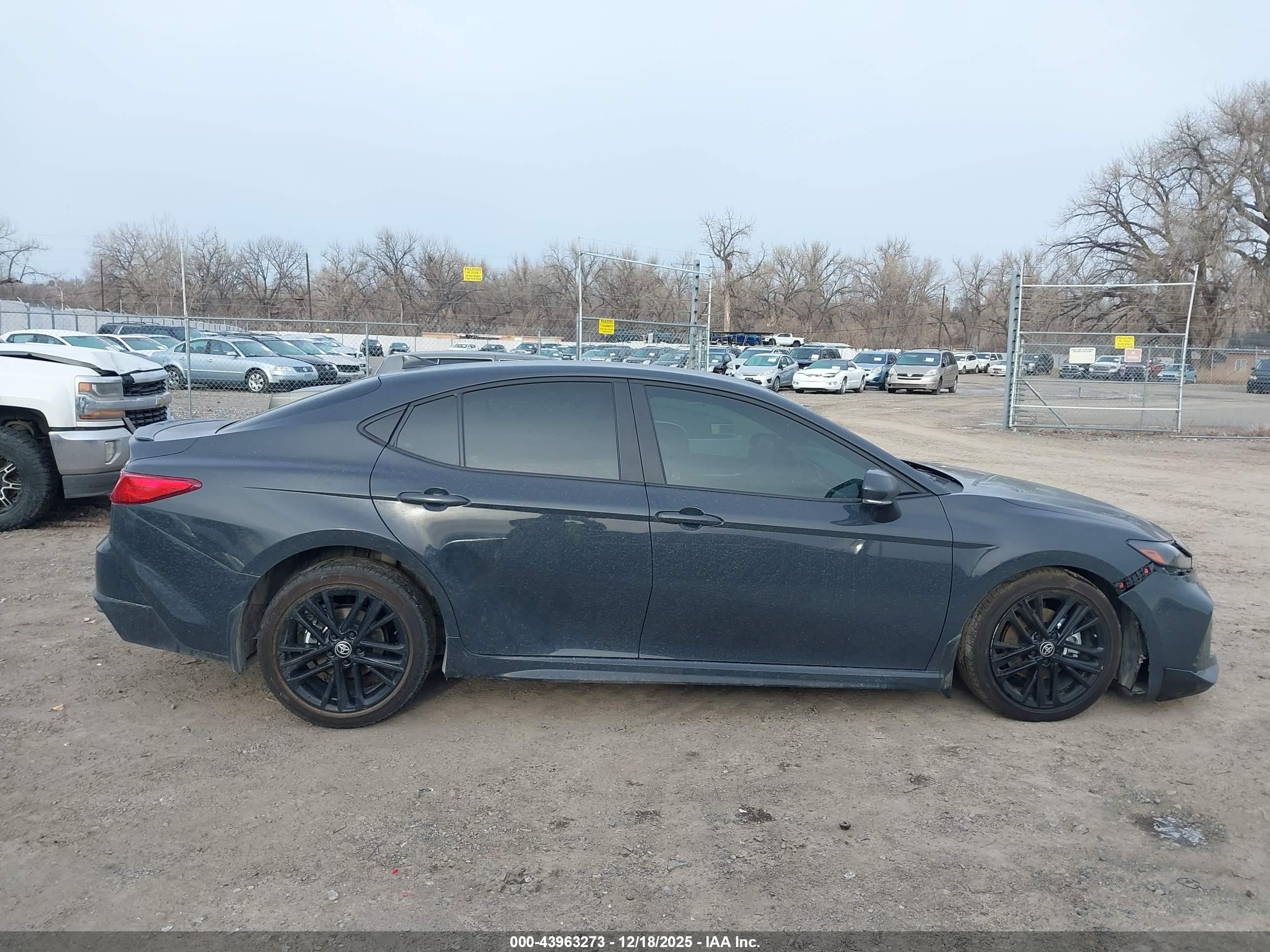 2025 Toyota Camry Se Gray vin: 4T1DAACK9SU117164