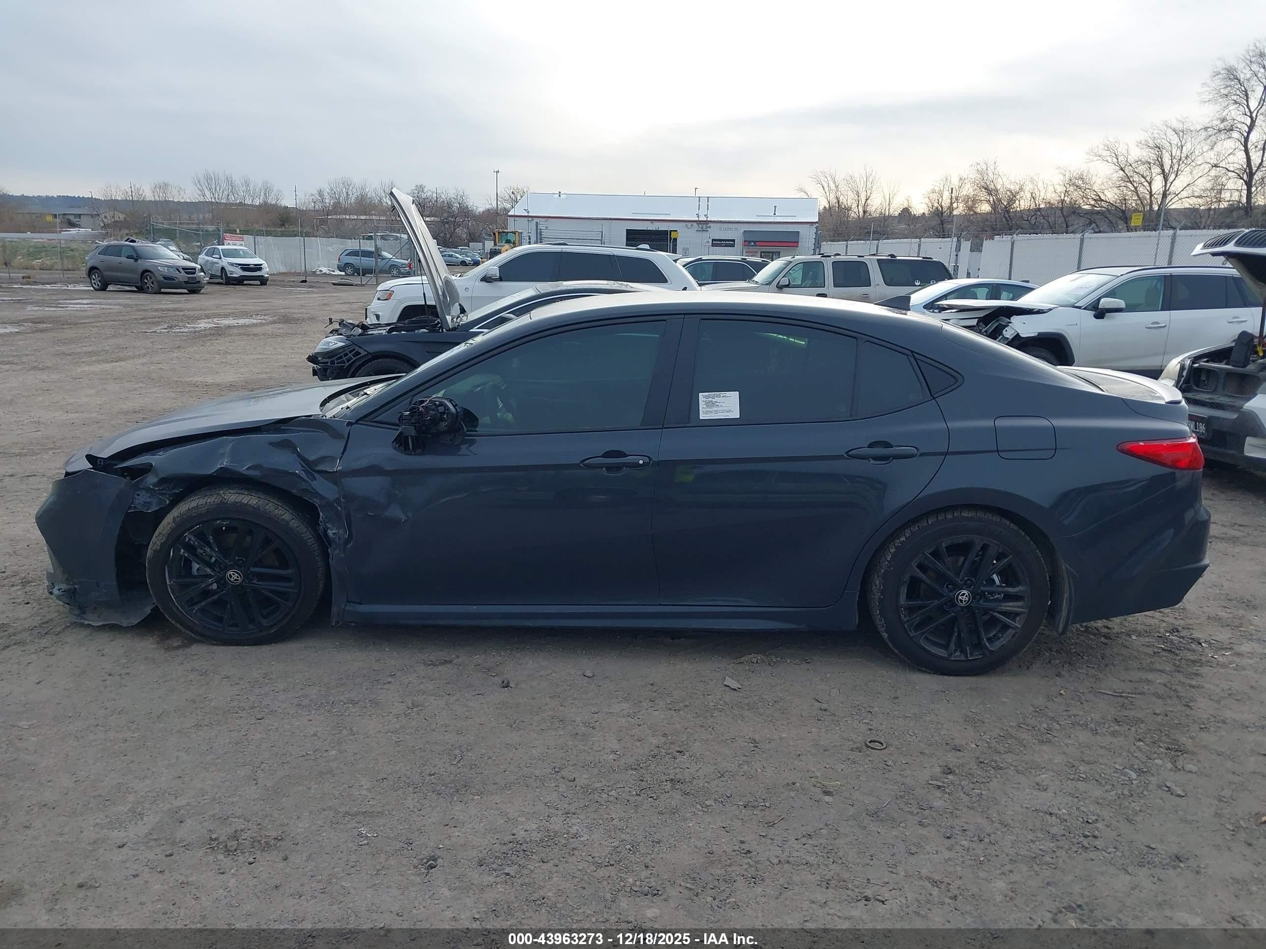2025 Toyota Camry Se Gray vin: 4T1DAACK9SU117164