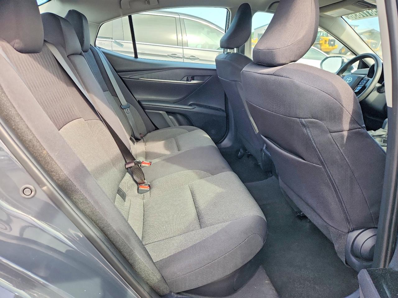 2025 Toyota Camry Le Gray vin: 4T1DAACK9SU144767