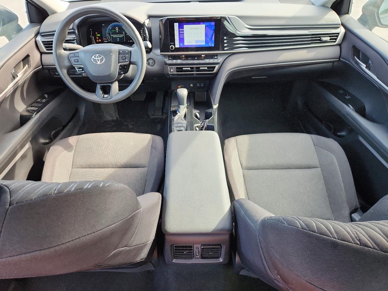 2025 Toyota Camry Le Gray vin: 4T1DAACK9SU144767